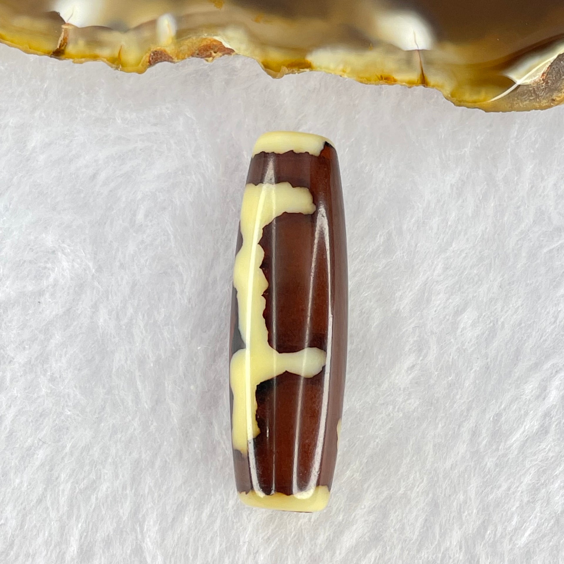 Natural Powerful Tibetan Old Oily Agate Guan Yin Dzi Bead Heavenly Master (Tian Zhu) 观音天珠 8.51g 37.7 by 11.9mm - Huangs Jadeite and Jewelry Pte Ltd