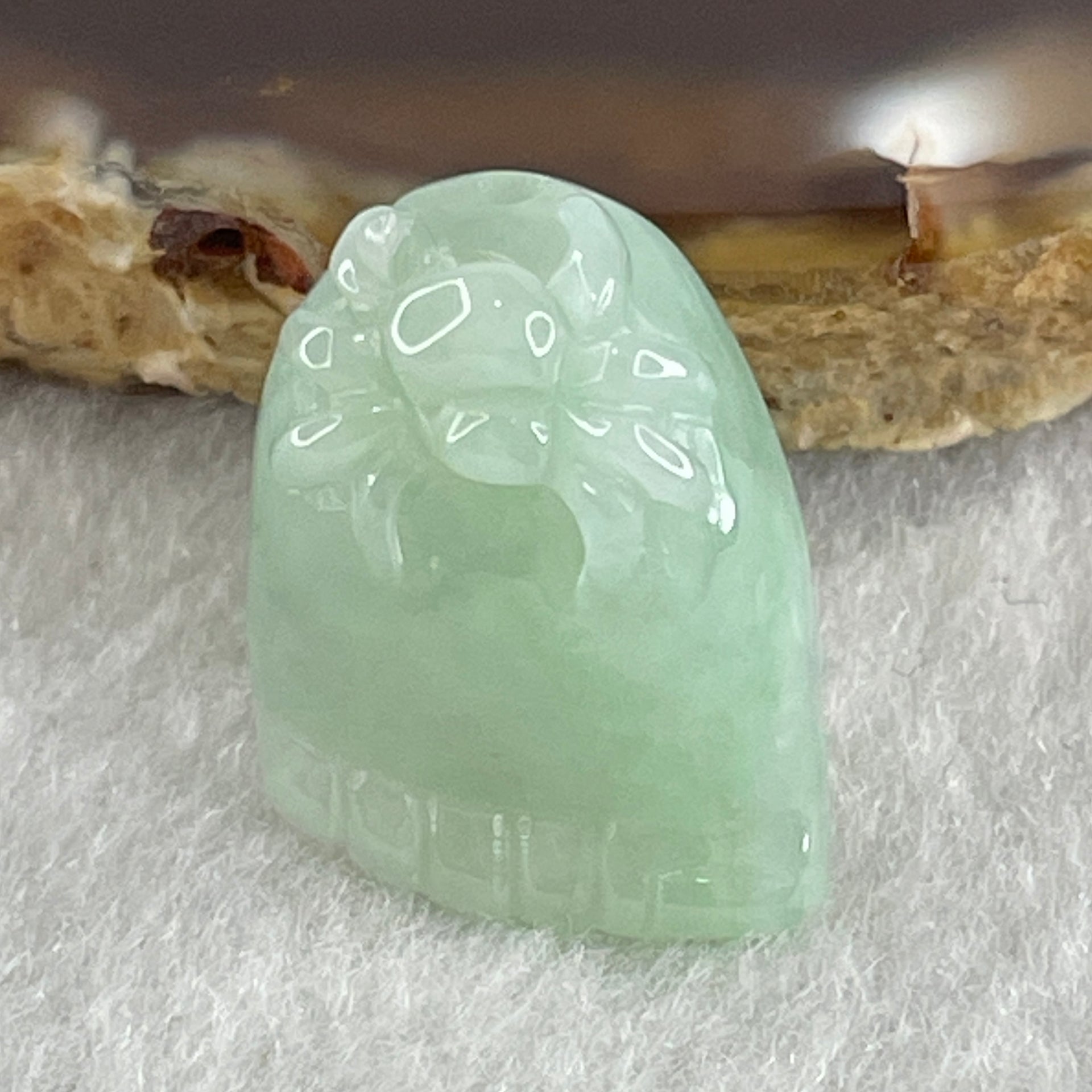 Natural Type A Green Jadeite Spider on Foot Charm Pendant 3.47g 19.2 by 14.0 by 9.0mm - Huangs Jadeite and Jewelry Pte Ltd