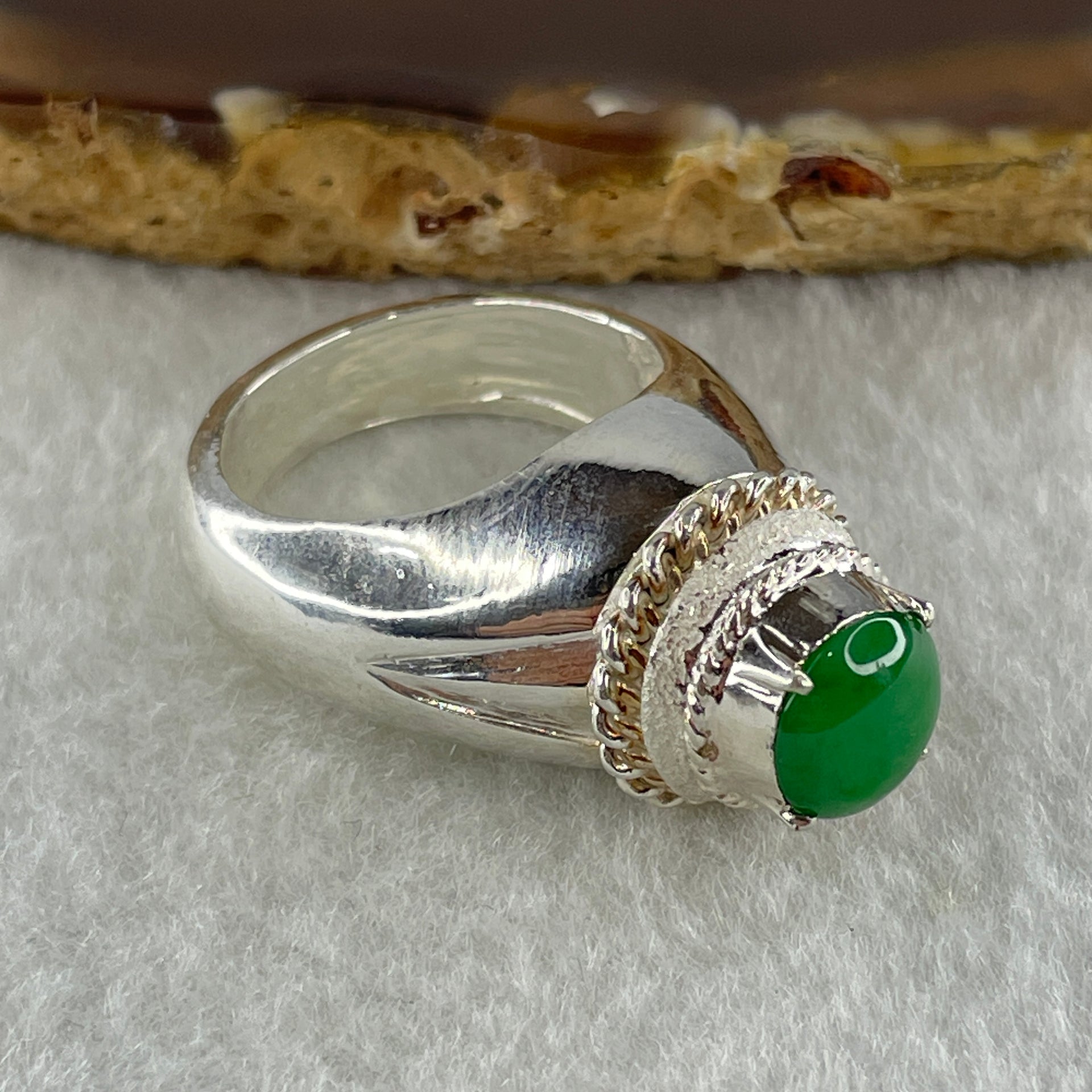 Type A Natural Old Mine Green Jadeite Cabochon 6.8 by 8.5 by 3.0mm Stone for Setting 14.03g (On Silver Ring Mold) US 7.5 HK 16.5 - Huangs Jadeite and Jewelry Pte Ltd