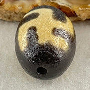 Natural Powerful Tibetan Old Oily Agate Double Swastika Dzi Bead (Hotu Dzi) 8.01g 20.5 by 16.5mm - Huangs Jadeite and Jewelry Pte Ltd