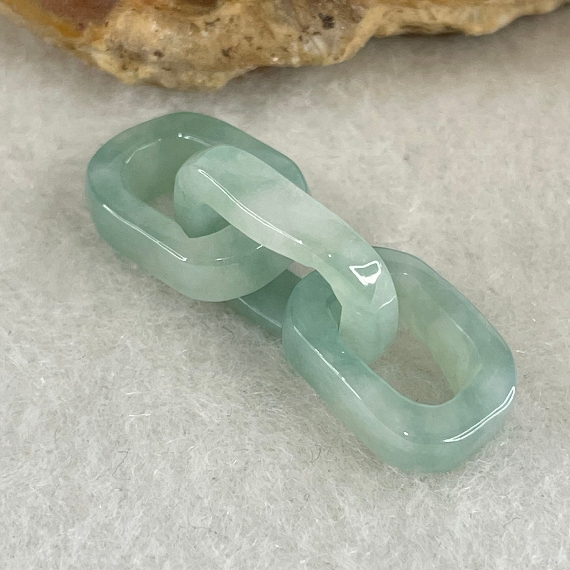 Type A Blueish Green with Faint White Jadeite Rolo Link Chain for Setting 2.54g 14.8 by 10.4 by 3.7mm - Huangs Jadeite and Jewelry Pte Ltd