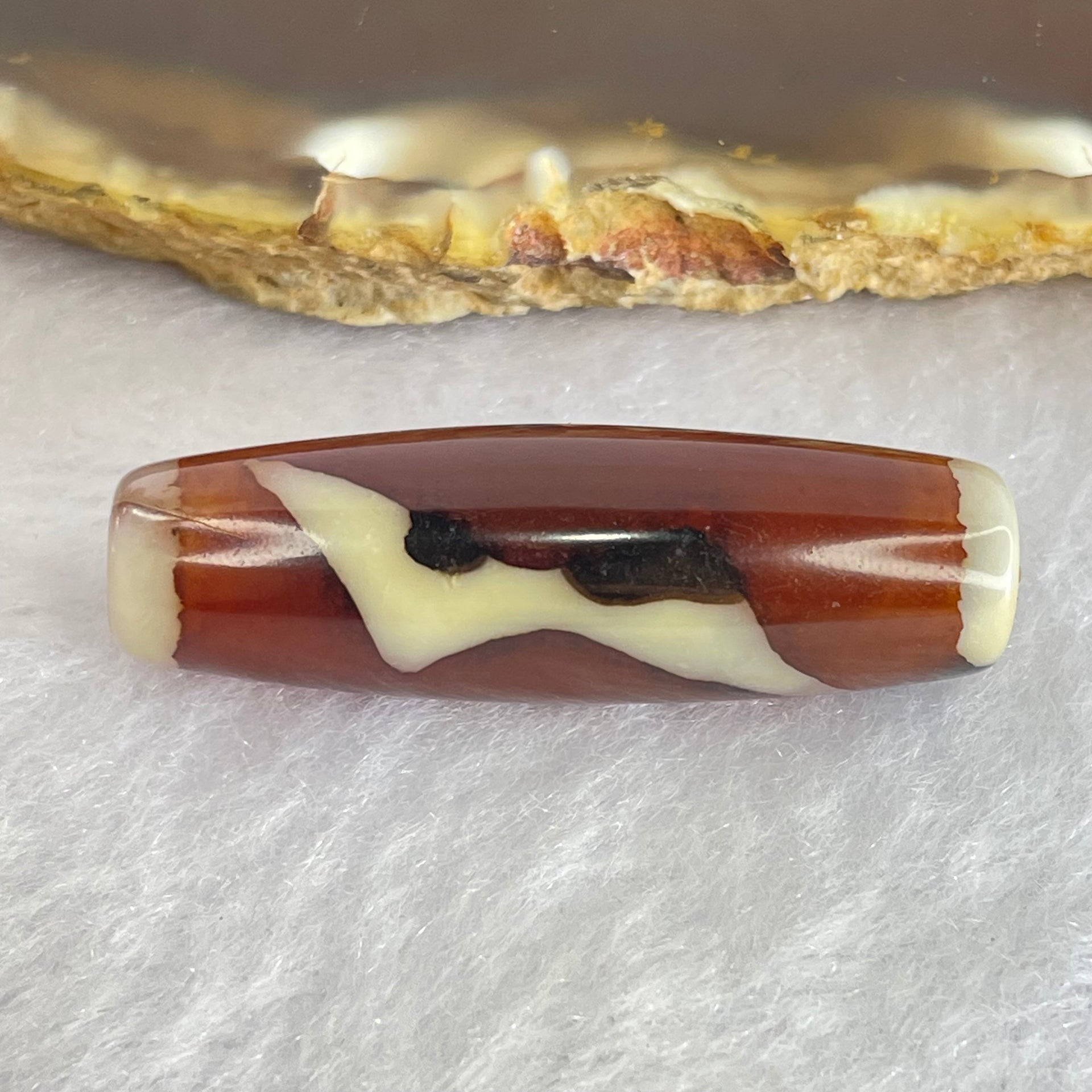 Natural Powerful Tibetan Old Oily Agate 5 Eyes Lightning Dzi Bead Heavenly Master (Tian Zhu) 五眼闪电天珠 8.51g 38.0 by 12.0mm - Huangs Jadeite and Jewelry Pte Ltd