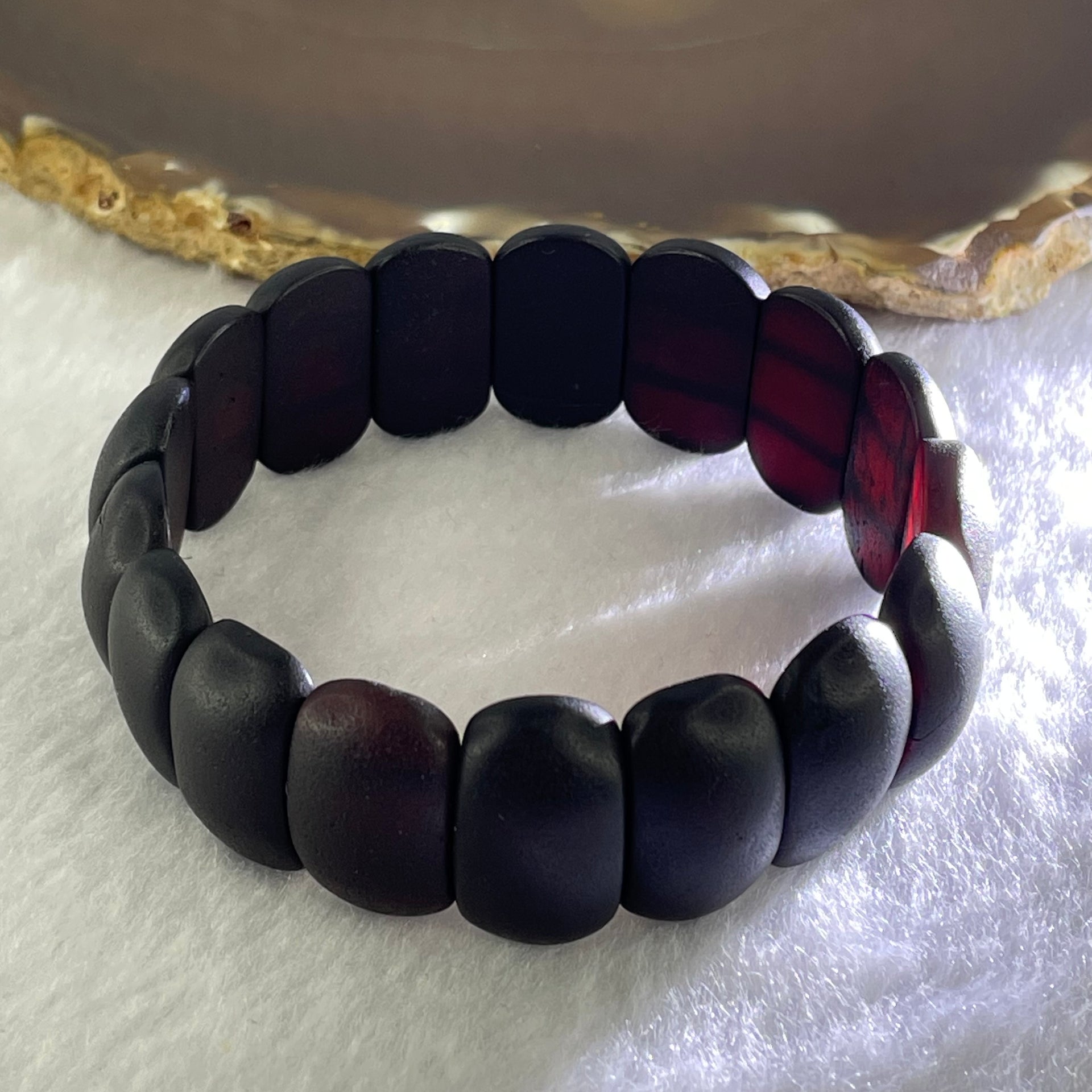 Natural Dark Matt Black Red Amber Shou Pai Bracelet 天然天翁琥珀手牌手链 17.85g 17.5cm 19.5 by 13.9 by 6.6mm 17pcs - Huangs Jadeite and Jewelry Pte Ltd