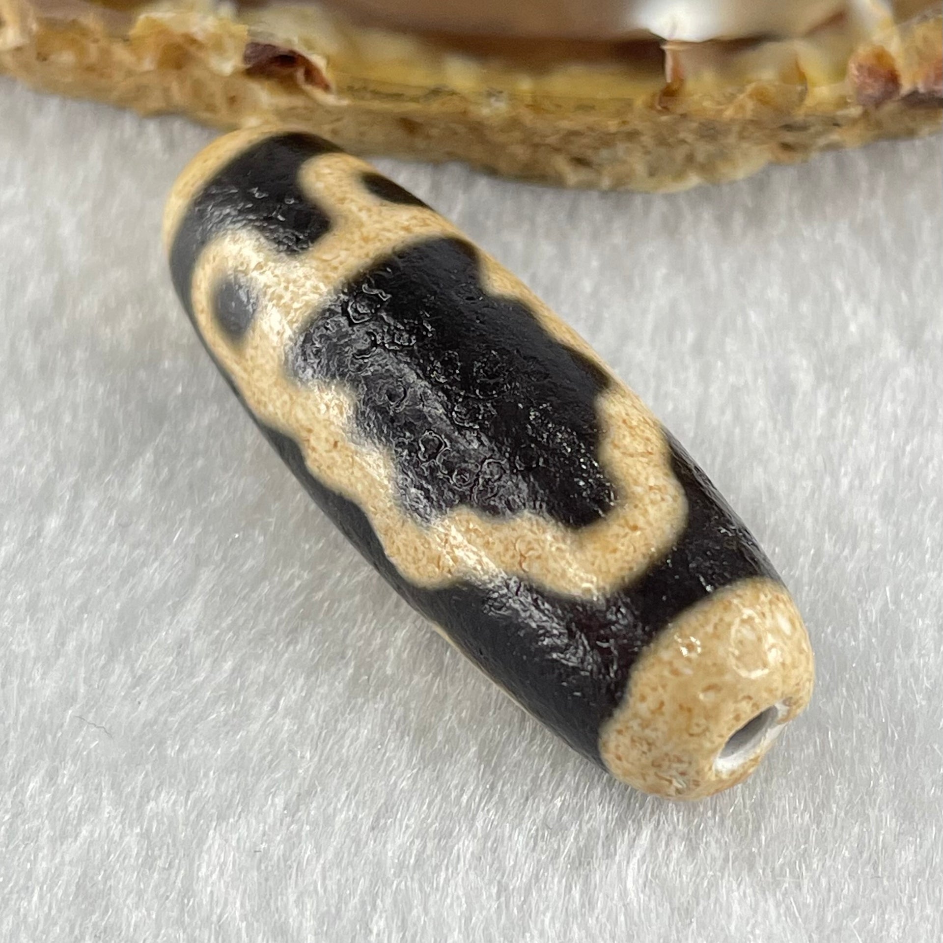 Natural Powerful Tibetan Old Oily Agate Full Body Zha Ji La Mu Female Cai Shen God of Fortune Zakiram Dzi Bead Heavenly Master (Tian Zhu) 扎基拉姆天珠 9.89g 38.7 by 13.0mm - Huangs Jadeite and Jewelry Pte Ltd