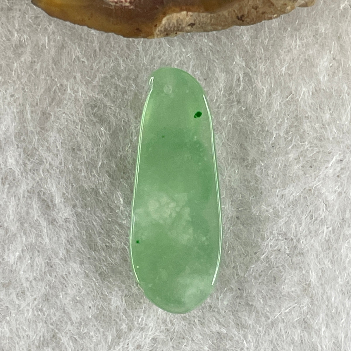 Natural Type A Semi-Icy Green Jadeite Pea Pod Pendant | Prosperity, Growth & Generations Talisman (1.36g | 20.5 x 8.0 x 4.3mm) - Huangs Jadeite and Jewelry Pte Ltd