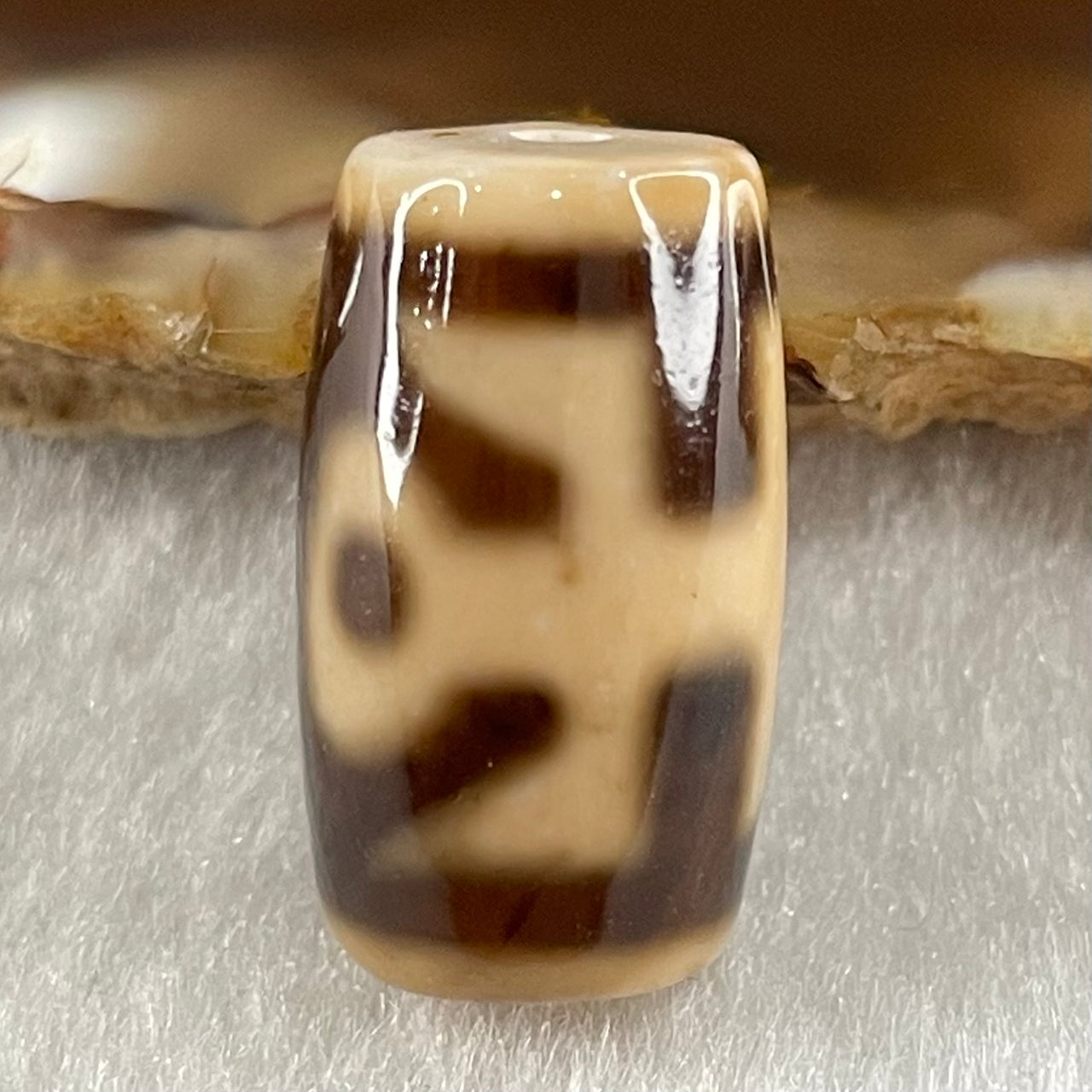 Natural Powerful Tibetan Old Oily Agate Patina Guiren Tairen Human Dzi Bead Totem Amulet Heavenly Master (Tian Zhu) 贵人天诛 4.67g 19.9 by 11.7mm - Huangs Jadeite and Jewelry Pte Ltd