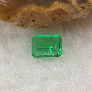 Natural Colombia Green Emerald (Beryl) Cut-Cornered Rectangular step cut 0.52ct 6.1 by 4.6 by 2.5mm - Huangs Jadeite and Jewelry Pte Ltd