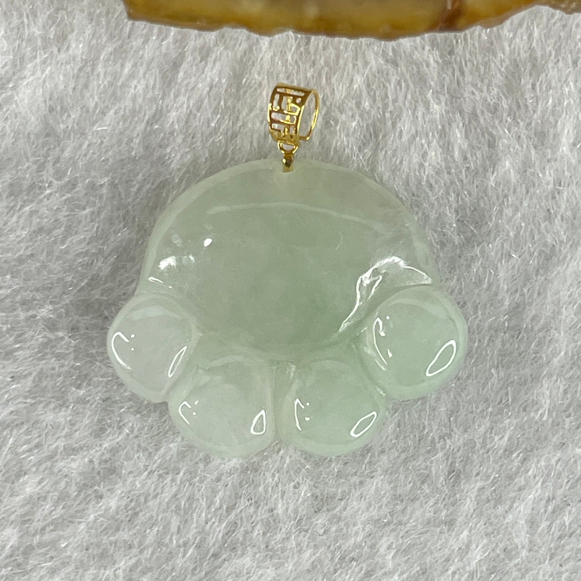 Natural Type A Light Green Jadeite Paw Pendant in 18K Yellow Gold Clasp 2.27g 18.3 by 14.8 by 4.0mm - Huangs Jadeite and Jewelry Pte Ltd