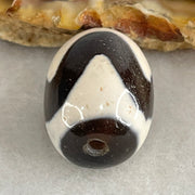 Natural Powerful Tibetan Old Oily Agate Tiger Tooth Daluo Dzi Bead Heavenly Master (Tian Zhu) 虎呀天诛 4.70g 18.0 by 13.4mm - Huangs Jadeite and Jewelry Pte Ltd