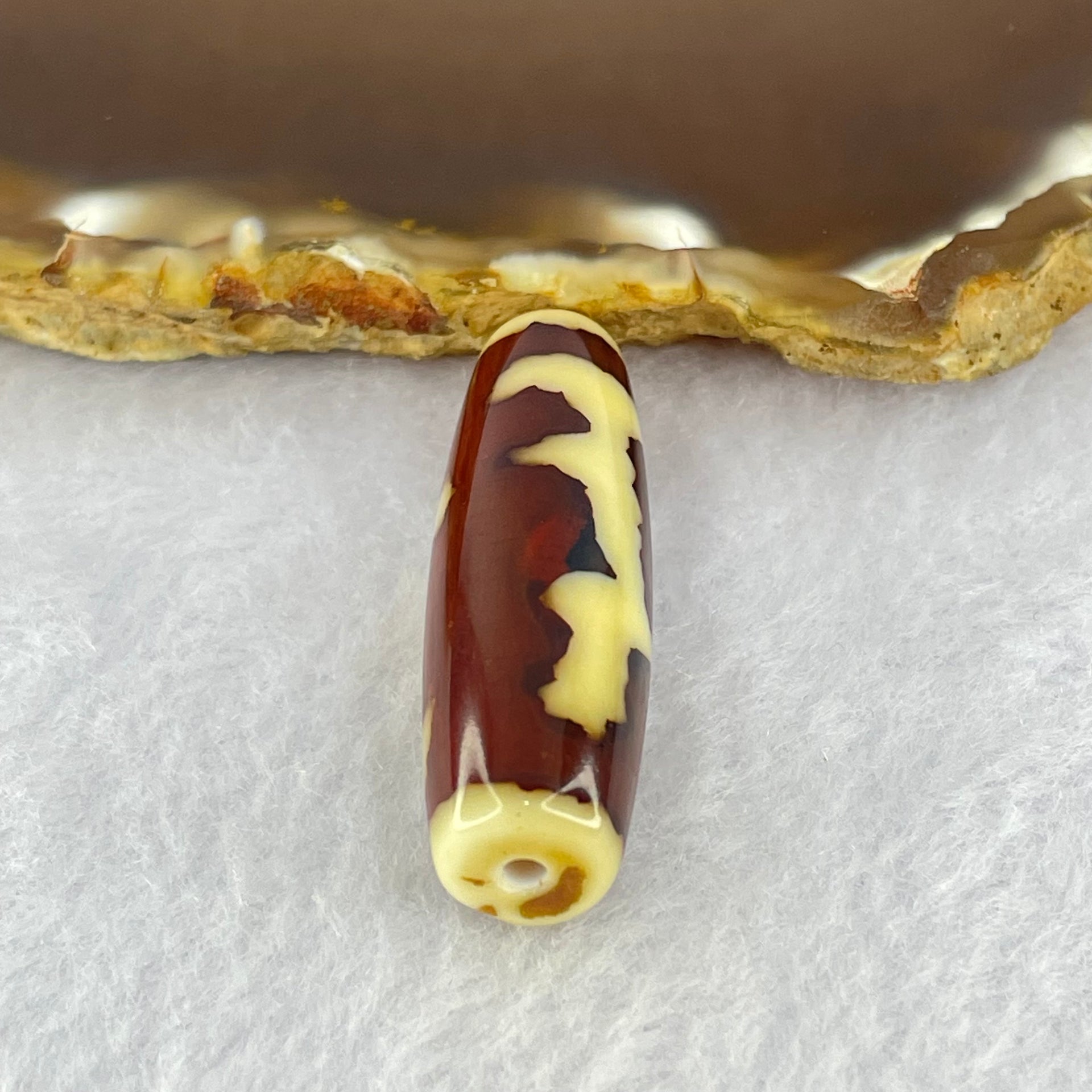 Natural Powerful Tibetan Old Oily Agate Guan Yin Dzi Bead Heavenly Master (Tian Zhu) 观音天珠 8.51g 37.7 by 11.9mm - Huangs Jadeite and Jewelry Pte Ltd
