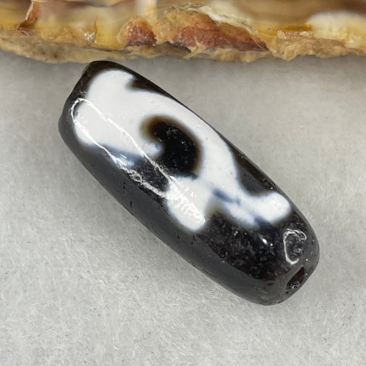 Natural Powerful Tibetan Old Oily Agate Green Tara Dzi Bead Heavenly Master (Tian Zhu) 绿度母天珠 4.50g 28.5 by 10.4mm - Huangs Jadeite and Jewelry Pte Ltd