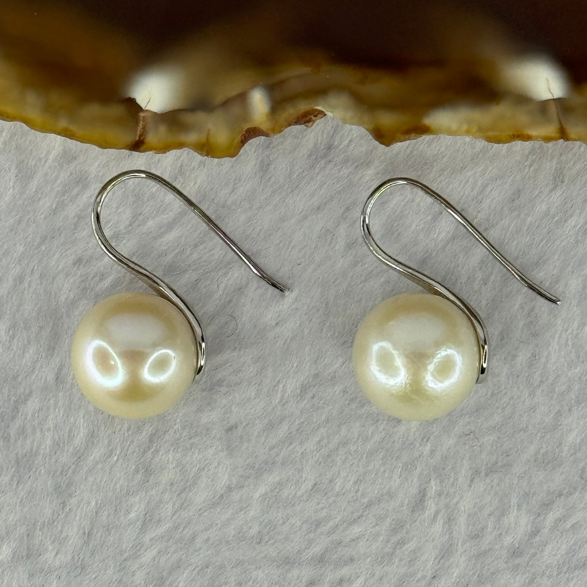 Natural White Pearl S925 Sliver Earrings 4.92g 11.1mm - Huangs Jadeite and Jewelry Pte Ltd
