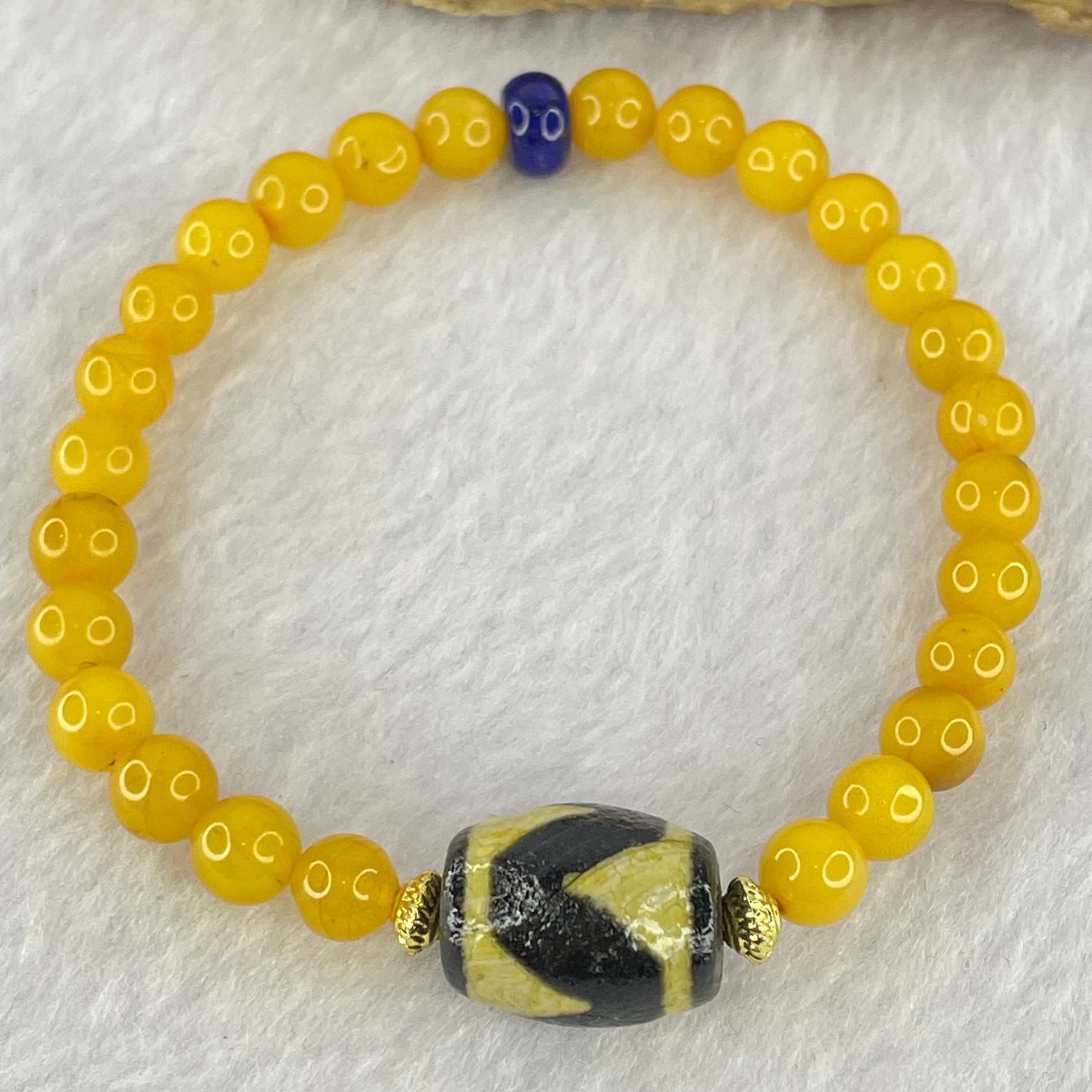 Natural Butterscotch Amber Beads with Rare Tibetan Old Antique Oily Agate Tiger Tooth Daluo Dzi Bead 8.08g 16cm 15.7 by 12.3mm 26 Beads 6.5mm - Huangs Jadeite and Jewelry Pte Ltd