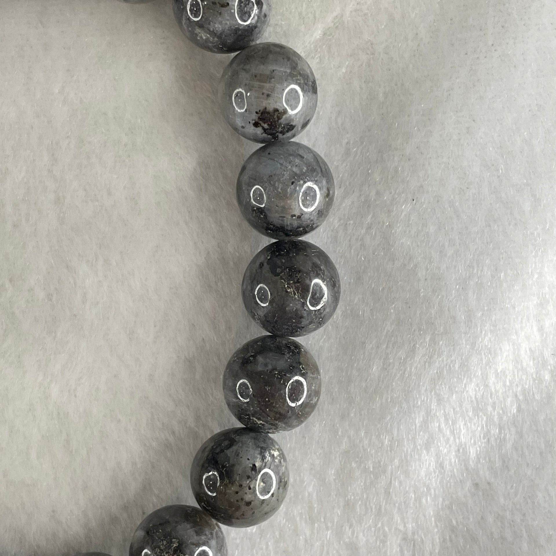 Average Grade Natural Labradorite Beads Bracelet 32.46g 16.5cm 10.7mm 19 Beads - Huangs Jadeite and Jewelry Pte Ltd