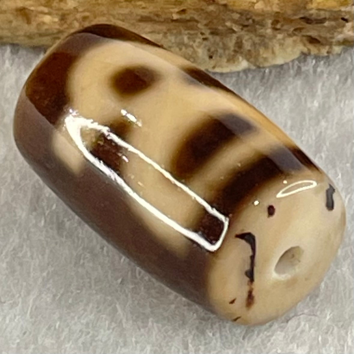 Natural Powerful Tibetan Old Oily Agate Double Cai Shen Dzi Bead Heavenly Master (Tian Zhu) 双财神长天珠 4.72g 19.7 by 11.8mm - Huangs Jadeite and Jewelry Pte Ltd