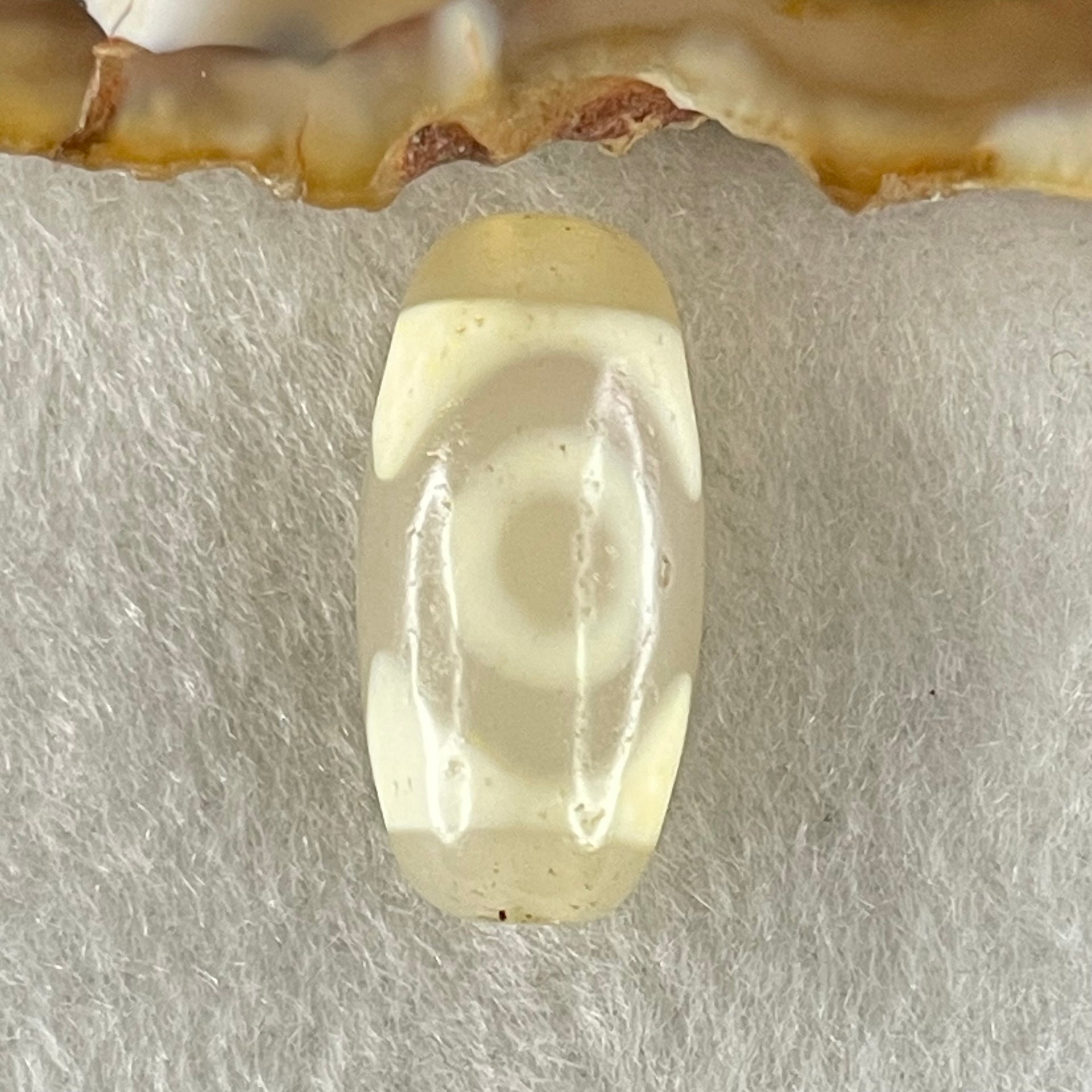 Natural Powerful Tibetan Old Oily Agate 3 Eyes Dzi Bead Heavenly Master (Tian Zhu) 三眼天诛 2.83g 19.9 by 10.0mm - Huangs Jadeite and Jewelry Pte Ltd