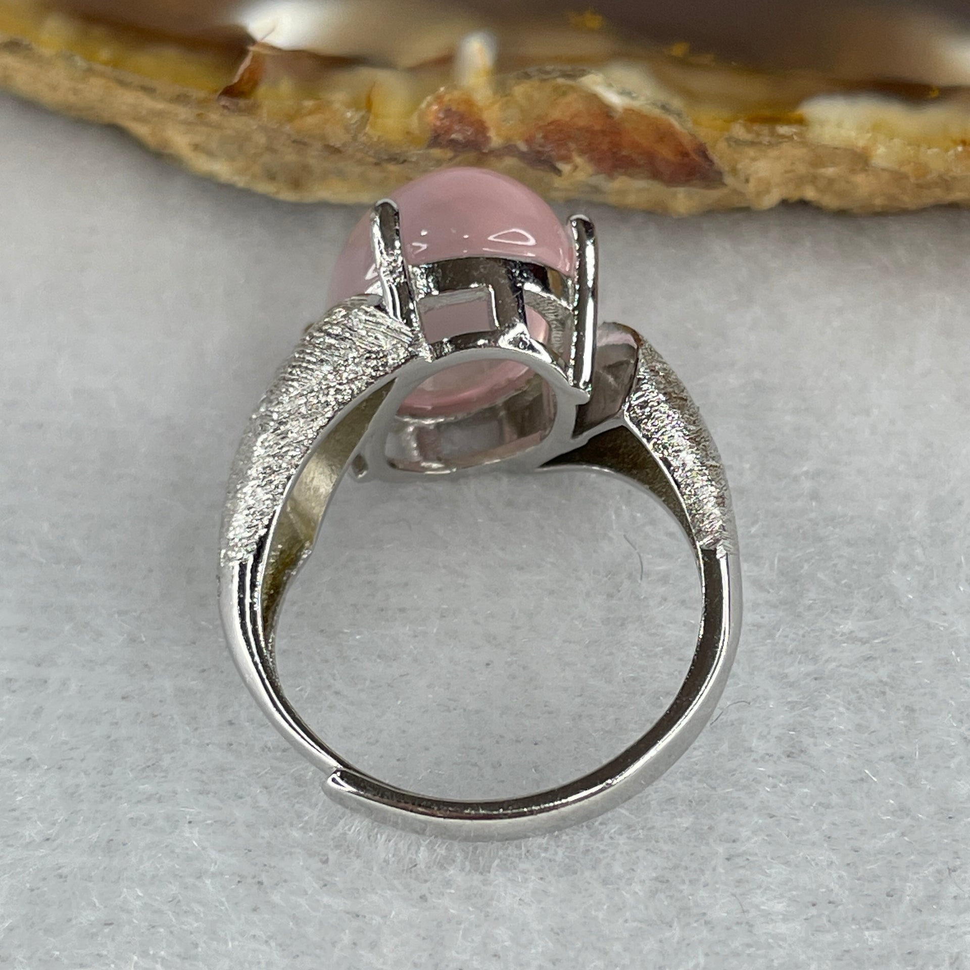 Good Grade Natural Rose Quartz Ring in S925 Sliver 5.36g 13.2 by 10.0 by 7.5mm (Adjustable Size) - Huangs Jadeite and Jewelry Pte Ltd