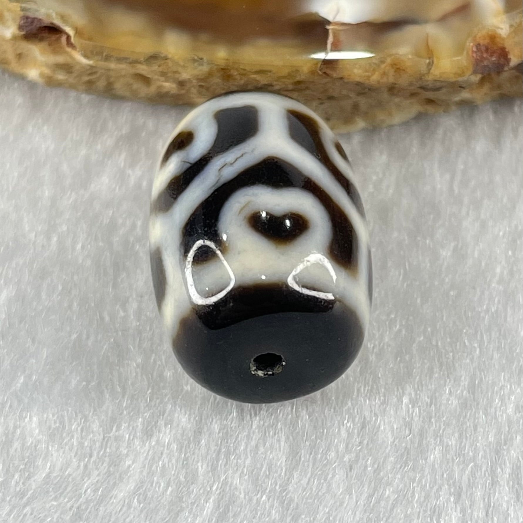 Natural Powerful Tibetan Old Oily Agate 6 Hearts Tortoise Shell Dzi Bead Heavenly Master (Tian Zhu) 六心龟壳天珠 4.95g 18.1 by 12.9mm - Huangs Jadeite and Jewelry Pte Ltd