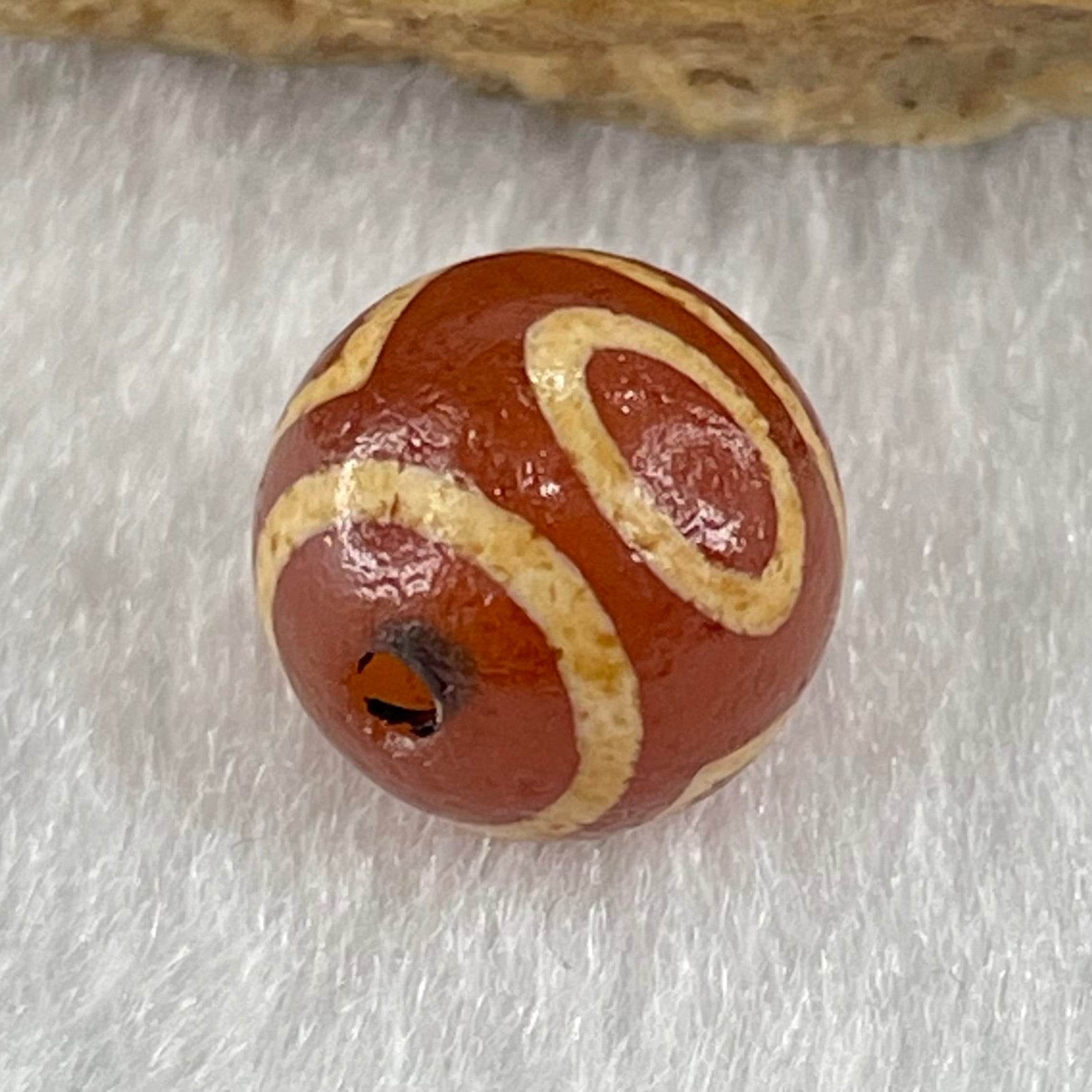 Natural Powerful Tibetan Old Oily Agate 1 Eye With Mountain Support Dzi Bead Heavenly Master (Tian Zhu) 一眼靠天珠 1.49g 10.1 by 10.3mm - Huangs Jadeite and Jewelry Pte Ltd