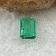 Natural Colombia Vivid Green Emerald (Beryl) Cut-Cornered Rectangular Step cut 0.93ct 8.4 by 5.5 by 2.3mm - Huangs Jadeite and Jewelry Pte Ltd