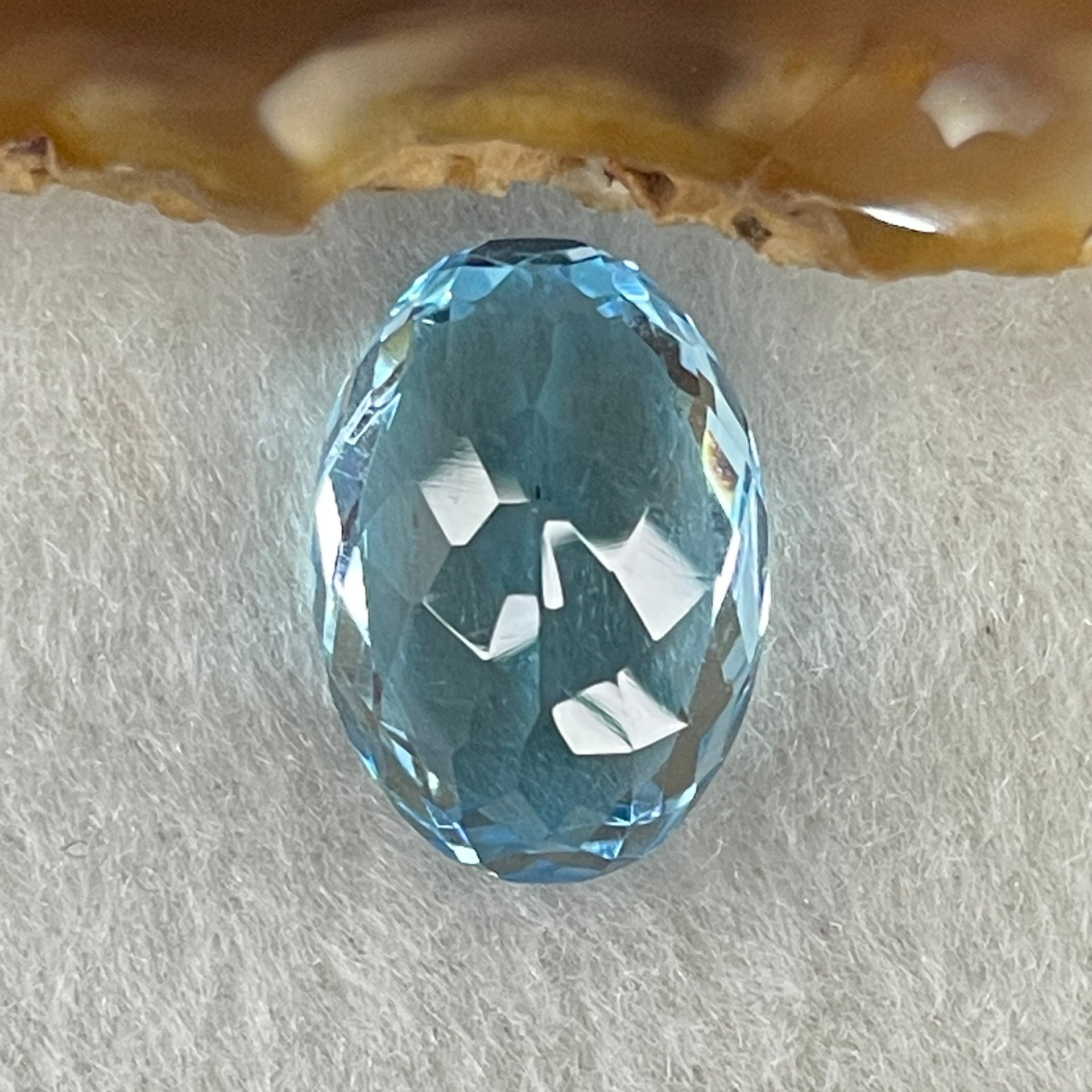 Natural Sky Blue Topaz Oval Shape 13.48ct 17.2 by 12.2 by 7.9mm - Huangs Jadeite and Jewelry Pte Ltd