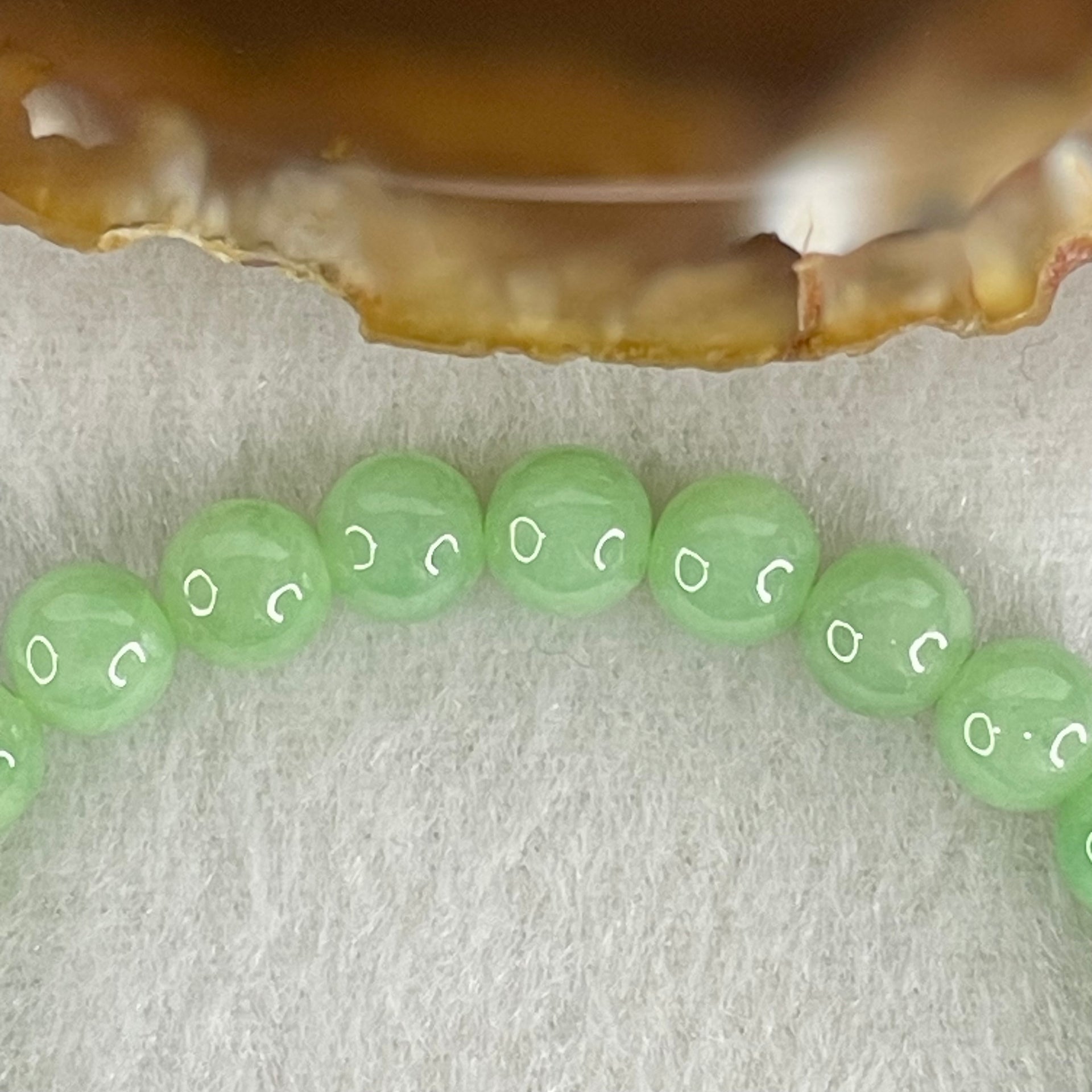 Type A Intense Bright Apple Green Jadeite Beads Bracelet 11.46g 15cm 6.1mm 30 Beads - Huangs Jadeite and Jewelry Pte Ltd
