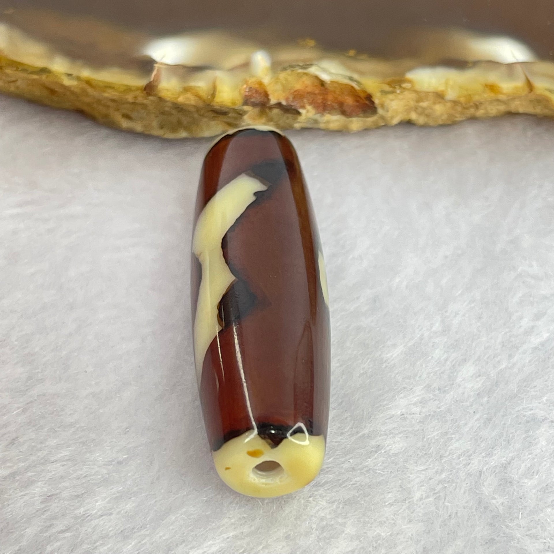 Natural Powerful Tibetan Old Oily Agate 5 Eyes Lightning Dzi Bead Heavenly Master (Tian Zhu) 五眼闪电天珠 8.68g 37.7 by 11.7mm - Huangs Jadeite and Jewelry Pte Ltd