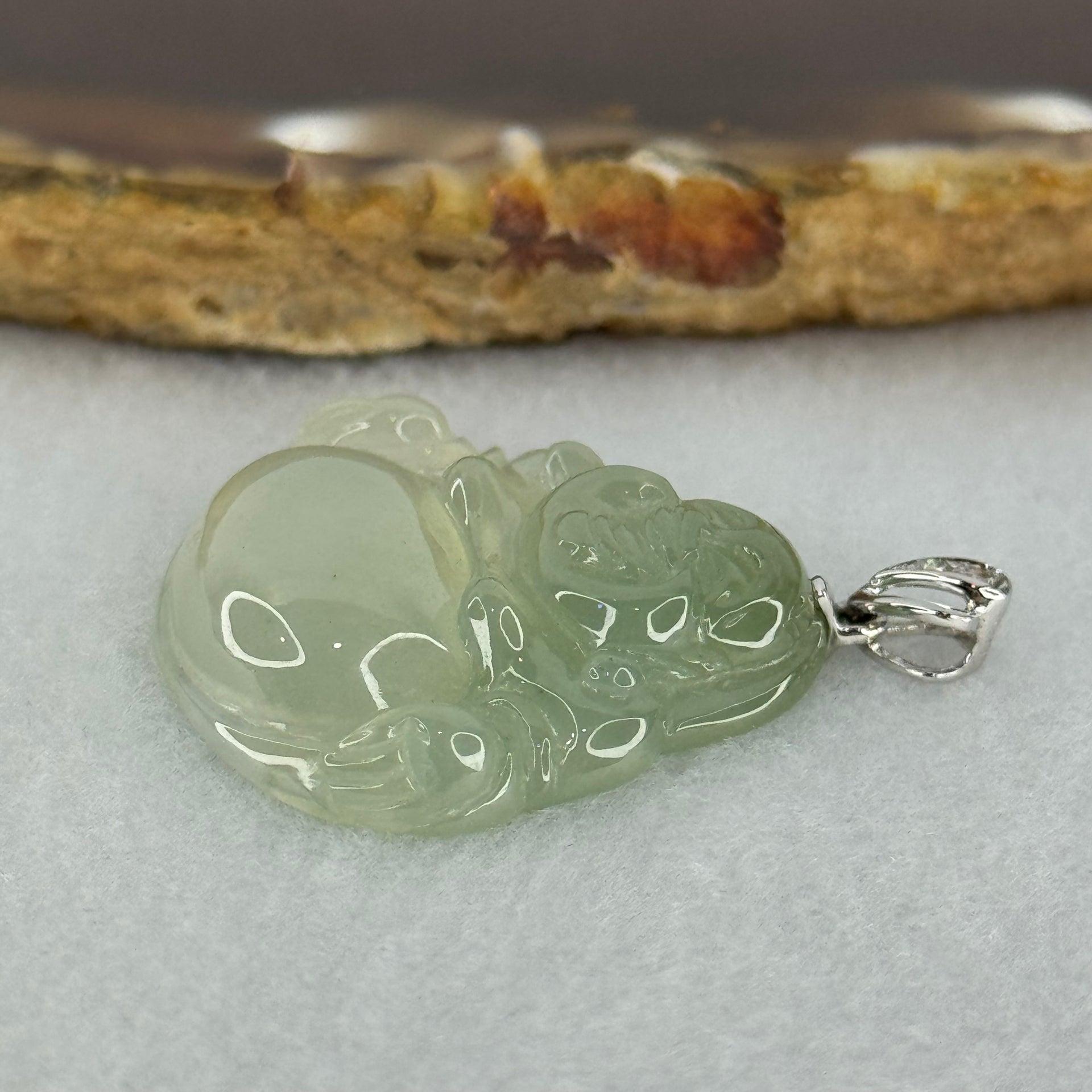 18K 750 White Gold Type A Icy Light Green Jadeite Milo Buddha with Diamonds Pendant 6.71g 26.6 by 28.0 by 6.0mm - Huangs Jadeite and Jewelry Pte Ltd