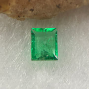 Natural Colombia Vivid Green Emerald (Beryl) Cut-Cornered Rectangular Step cut 0.39ct 5.3 by 4.1 by 2.1mm - Huangs Jadeite and Jewelry Pte Ltd