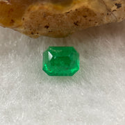 Natural Colombia Green Emerald (Beryl) Cut-Cornered Rectangular step cut 0.58ct 5.2 by 4 - Huangs Jadeite and Jewelry Pte Ltd