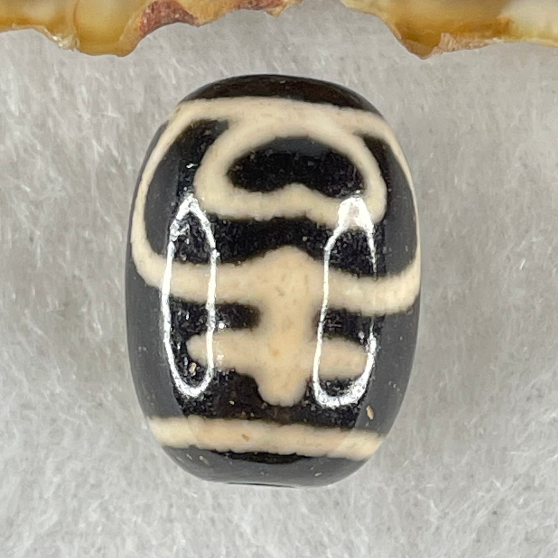 Natural Powerful Tibetan Old Oily Agate Double Nectar Vessel Dzi Bead Heavenly Master (Tian Zhu) 花蜜容器眼天珠 4.80g 18.2 by 13.2mm - Huangs Jadeite and Jewelry Pte Ltd