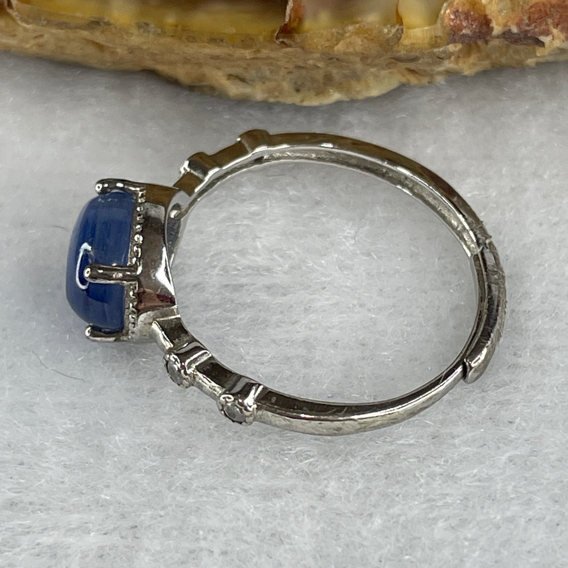 Natural Blue Kyanite Bead in S925 Sliver Adjustable Ring 1.86g 7.9 by 5.9 by 3.5mm - Huangs Jadeite and Jewelry Pte Ltd