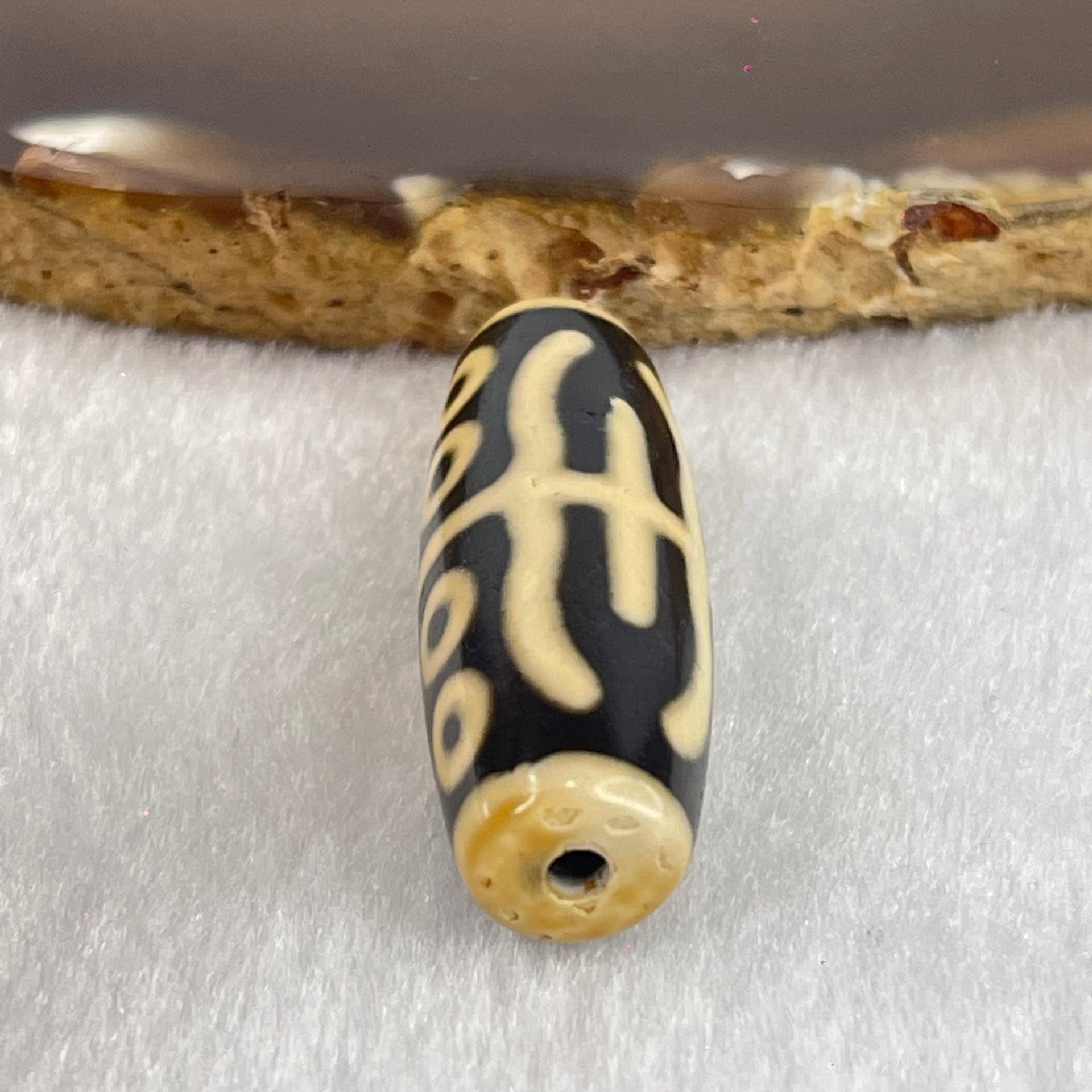 Natural Powerful Tibetan Old Oily Agate Water Lines 8 Eyes Dzi Bead Heavenly Master (Tian Zhu) 水纹八眼天诛 10.03g 38.4 by 13.0mm - Huangs Jadeite and Jewelry Pte Ltd