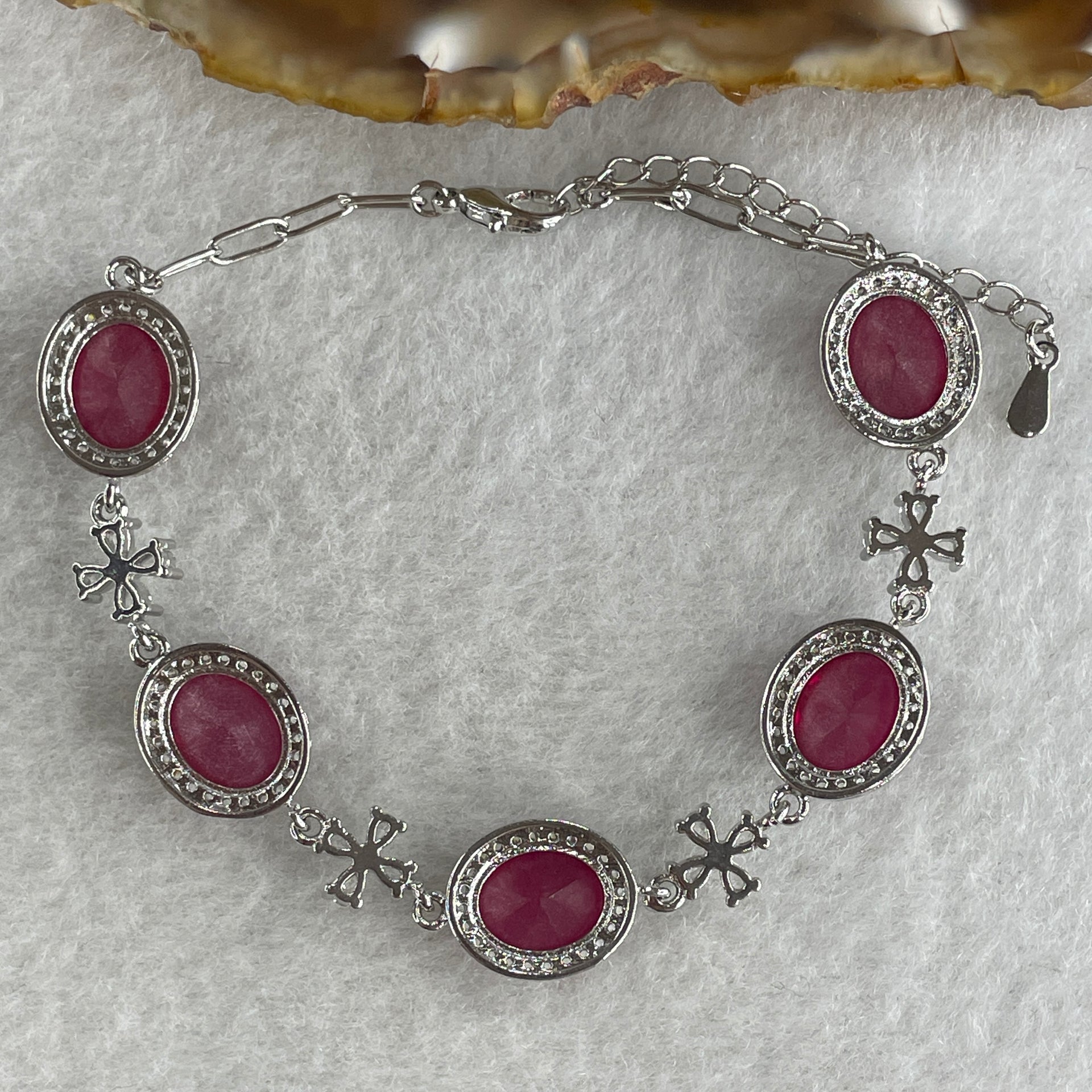 Certified Man Made Ruby Bracelet with Cubic Zirconia9.50g 10.0 by 8.0 by 3.0mm - Huangs Jadeite and Jewelry Pte Ltd