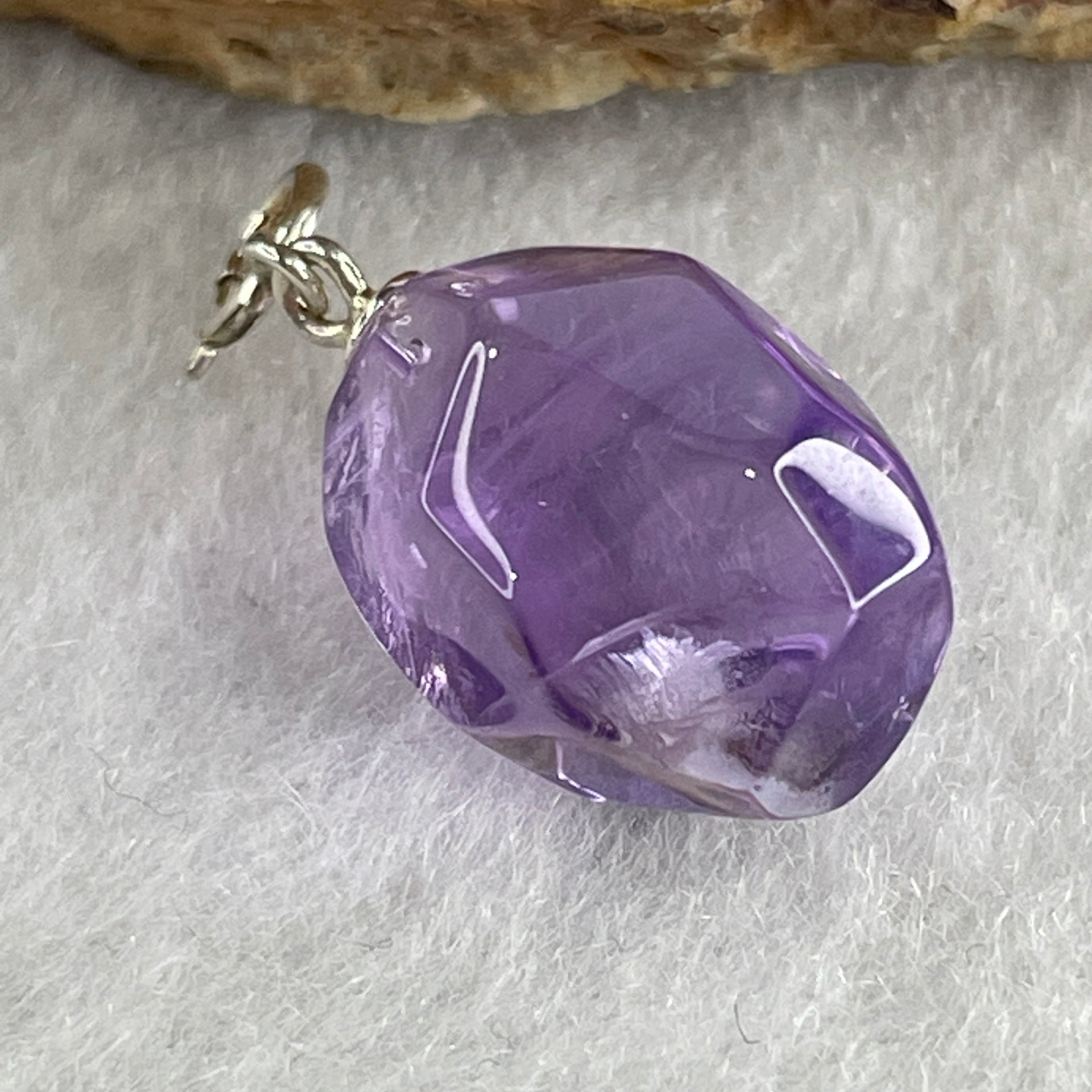 Natural Amethyst Pebble Pendant 2.91g 16.5 by 11.3mm - Huangs Jadeite and Jewelry Pte Ltd