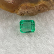 Natural Colombia Green Emerald (Beryl) Cut-Cornered Rectangular step cut 0.53ct 5.2 by 4.4 by 3.0mm - Huangs Jadeite and Jewelry Pte Ltd