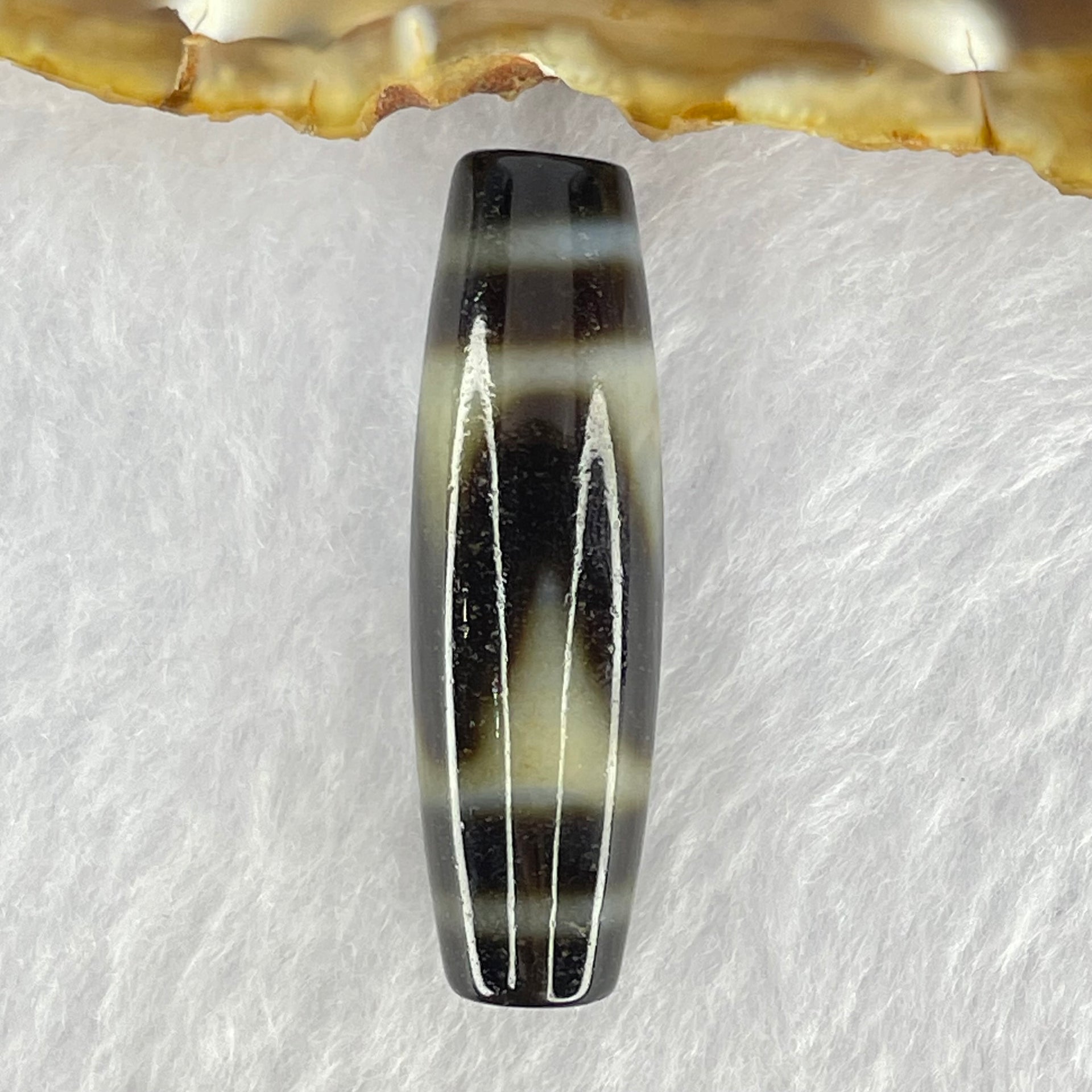 Natural Powerful Tibetan Old Oily Agate Tiger Tooth Daluo Dzi Bead Heavenly Master (Tian Zhu) 8.00g 38.5 by 11.8mm - Huangs Jadeite and Jewelry Pte Ltd