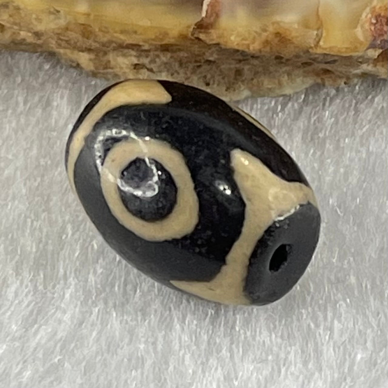 Natural Powerful Tibetan Old Oily Agate 3 Eyes Dzi Bead Heavenly Master (Tian Zhu) 三眼天诛 2.06g 13.5 by 10.0mm - Huangs Jadeite and Jewelry Pte Ltd