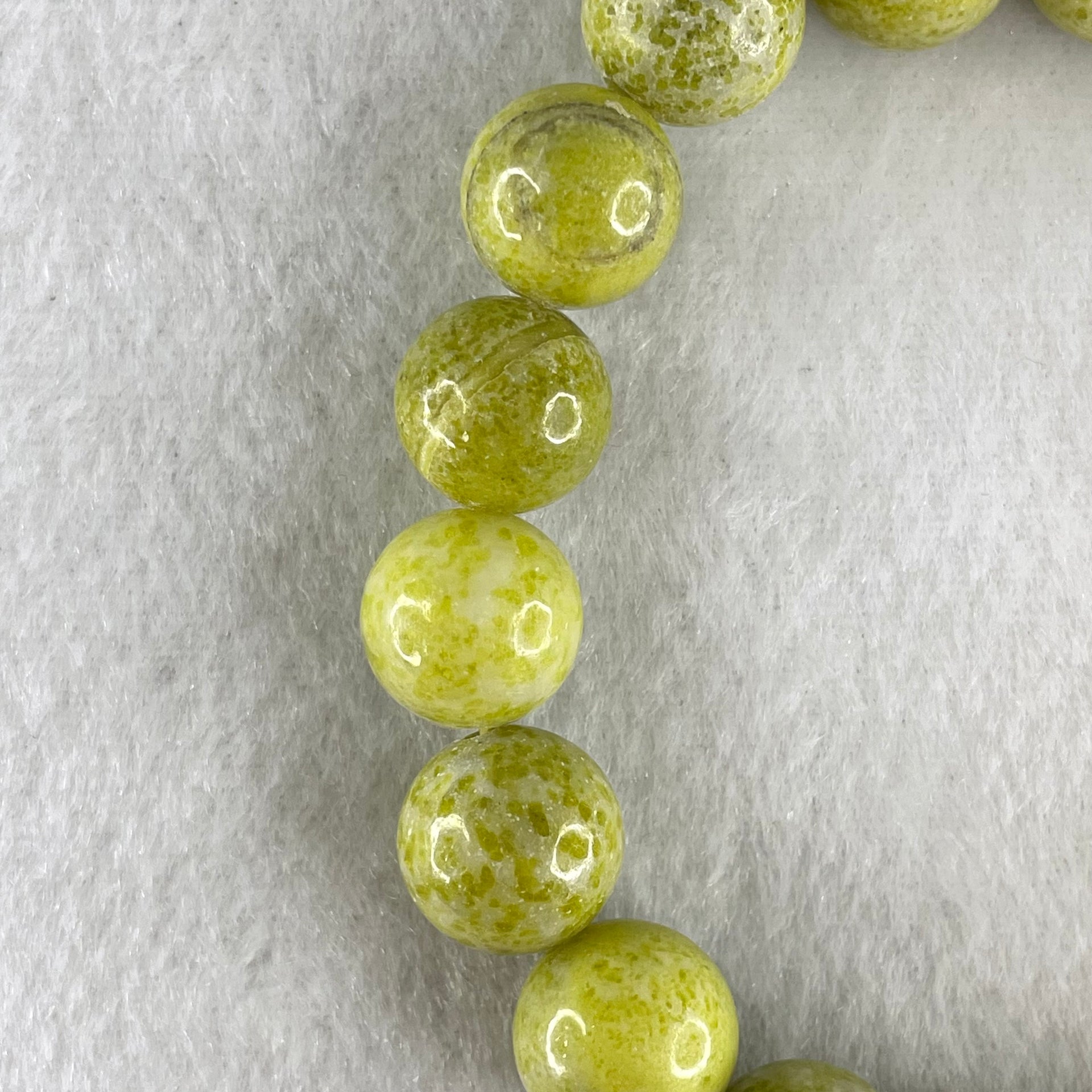 Natural Green Serpentine Jade Beads Bracelet 天然黄山玉手链 42.24g 17.5cm 12.3mm 18 Beads - Huangs Jadeite and Jewelry Pte Ltd