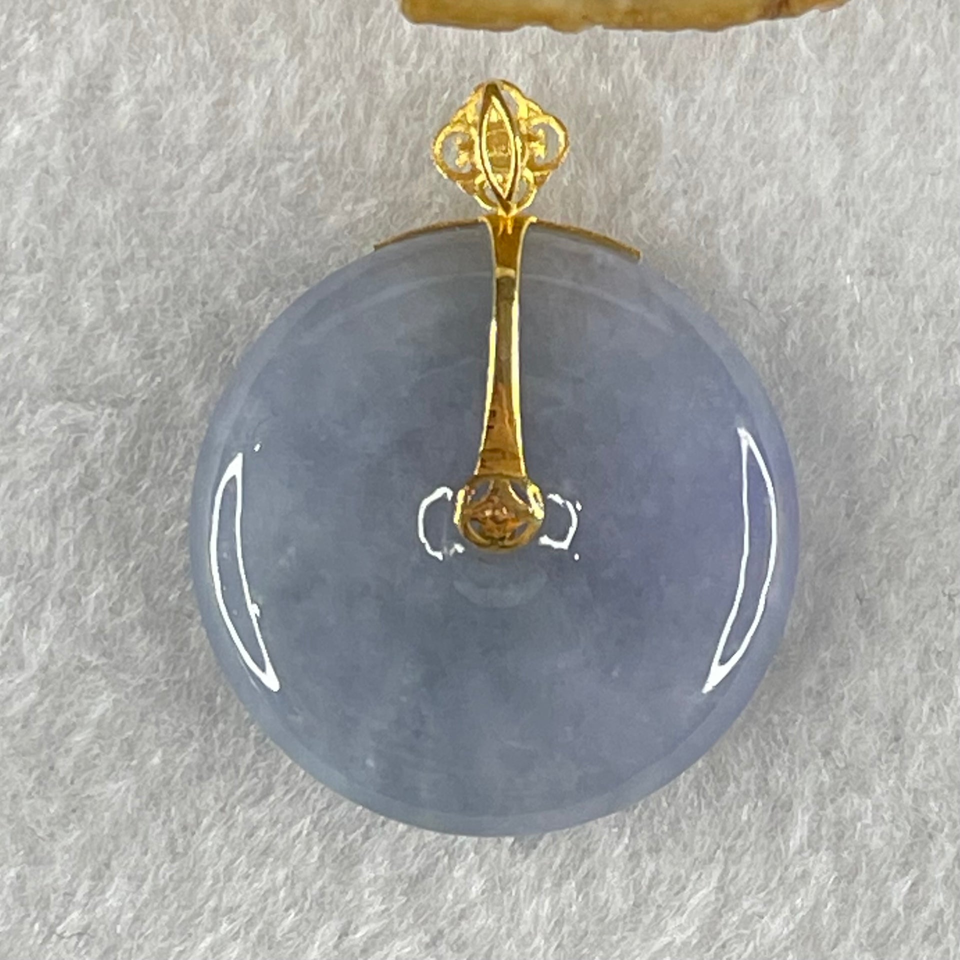 Type A Deep Intense Lavender Jadeite Ping An Kou Donut in 18K Yellow Gold AU750 Clasps 8.51g 26.0 by 5.8mm - Huangs Jadeite and Jewelry Pte Ltd