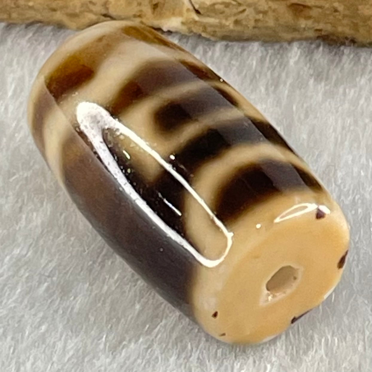Natural Powerful Tibetan Old Oily Agate Sky Door Serenity 1 Eye Dzi Bead Heavenly Master (Tian Zhu) 一眼天门天诛 4.88g 20.4 by 11.7mm - Huangs Jadeite and Jewelry Pte Ltd