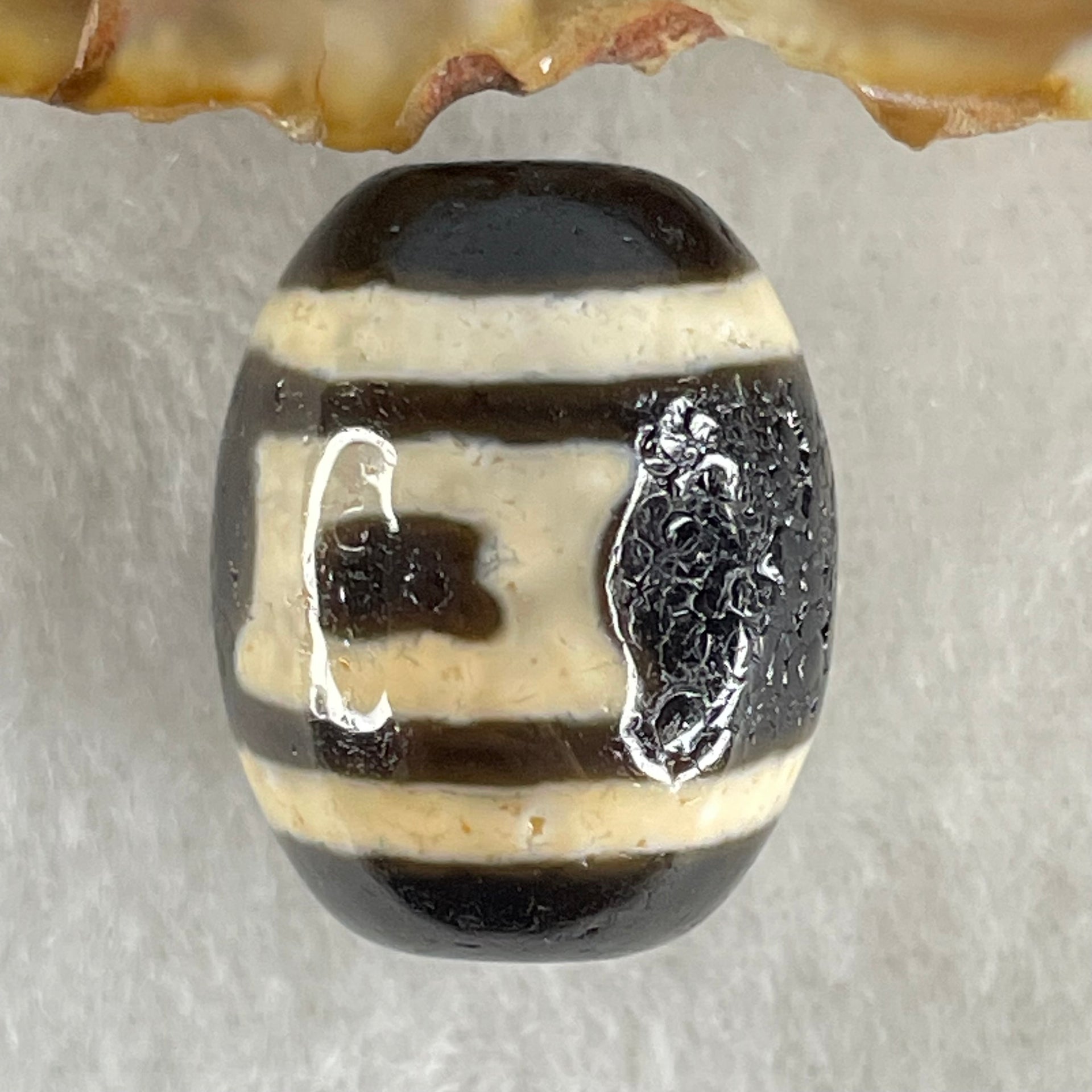 Natural Powerful Tibetan Old Oily Agate Sky Door Serenity 1 Eye Dzi Bead Heavenly Master (Tian Zhu) 一眼天诛 7.89g 20.6 by 16.4mm - Huangs Jadeite and Jewelry Pte Ltd