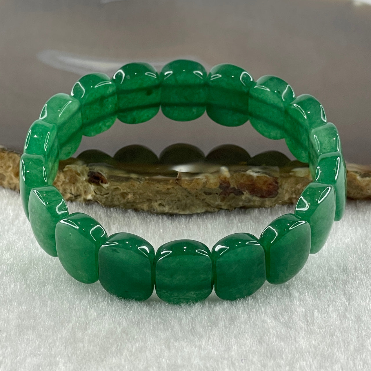 Natural Green Aventurine Shou Pai Bracelet 29.77g 16cm 14.5mm 18 Pieces - Huangs Jadeite and Jewelry Pte Ltd