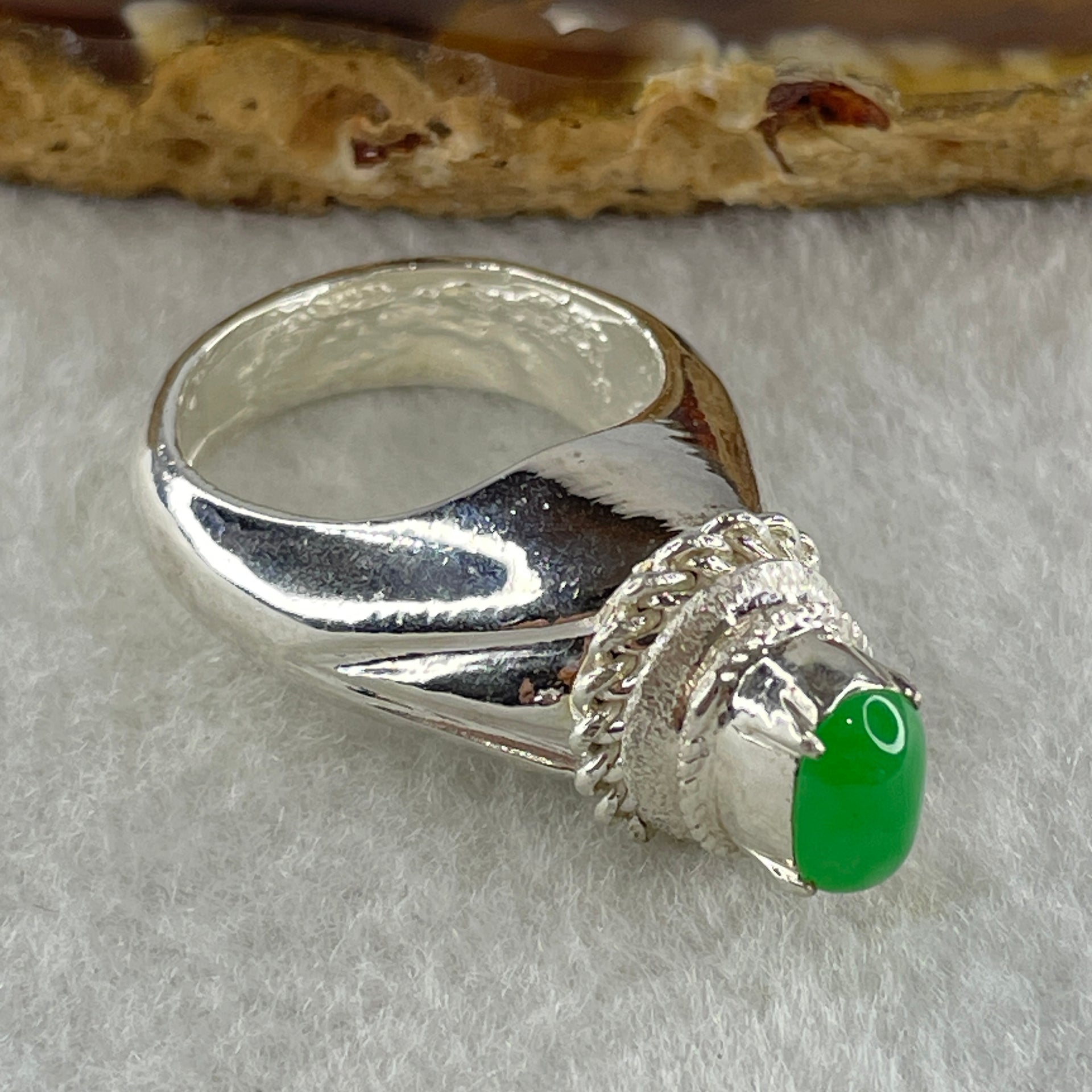 Type A Natural Apple Green Jadeite Cabochon 7.8 by 5.2 b y 3.0m Stone for Setting 11.17g (On Silver Ring Mold) US 6.5 HK 14.2 - Huangs Jadeite and Jewelry Pte Ltd