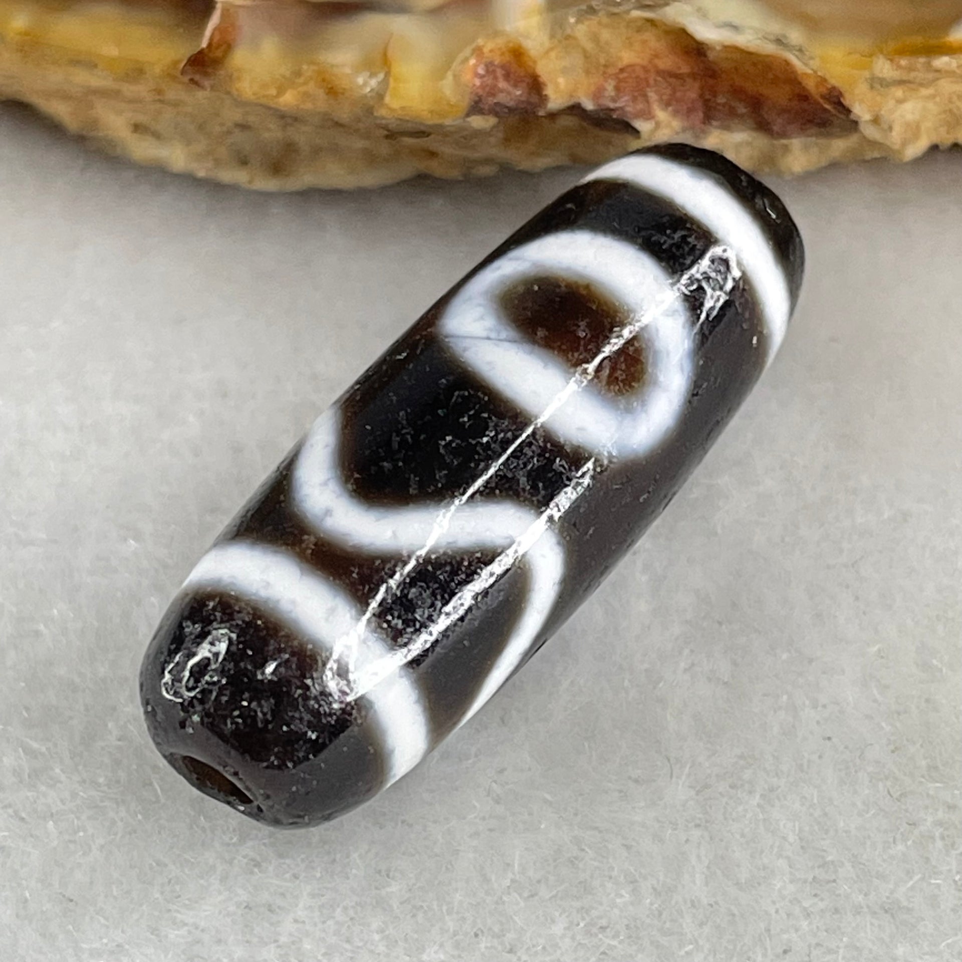 Natural Powerful Tibetan Old Oily Agate Sky Door Serenity 1 Eye Dzi Bead Heavenly Master (Tian Zhu) 一眼天诛 4.52g 28.8 by 10.3mm - Huangs Jadeite and Jewelry Pte Ltd
