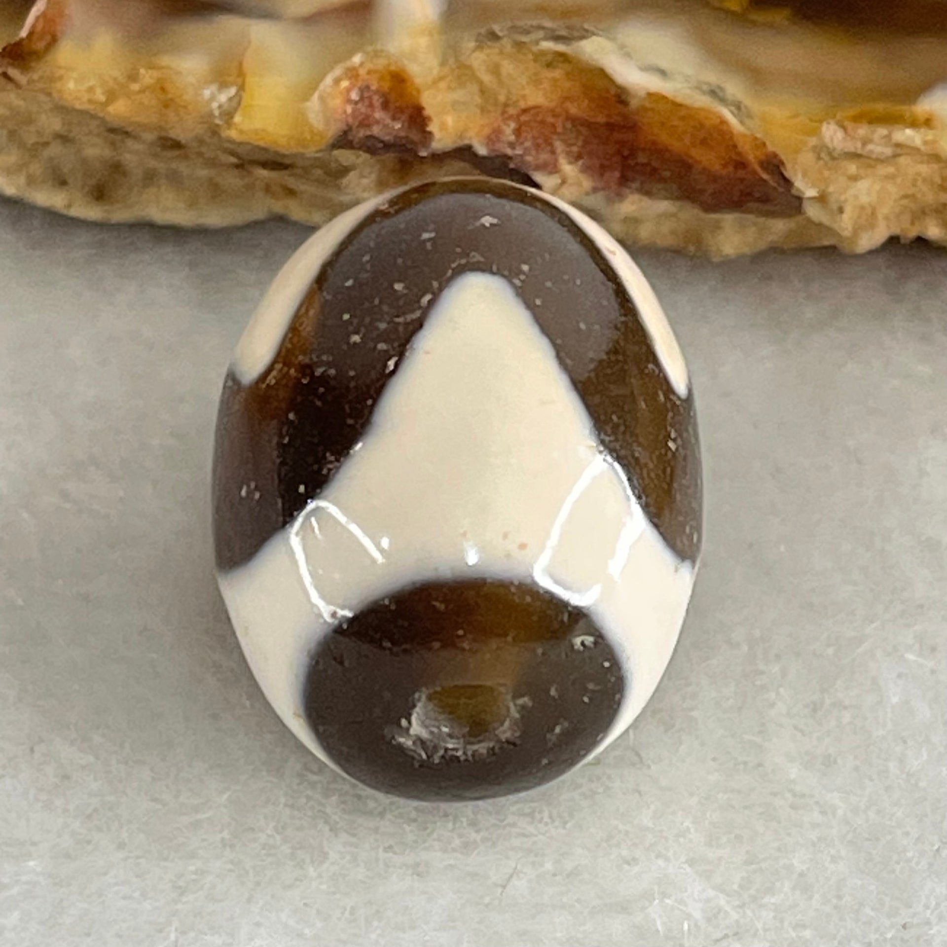 Natural Powerful Tibetan Old Oily Agate Tiger Tooth Daluo Dzi Bead Heavenly Master (Tian Zhu) 虎呀天诛 4.40g 17.4 by 12.9mm - Huangs Jadeite and Jewelry Pte Ltd