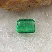 Natural Colombia Vivid Green Emerald (Beryl) Cut-Cornered Rectangular Step cut 0.46ct 5.9 by 4.6 by 1.9mm - Huangs Jadeite and Jewelry Pte Ltd