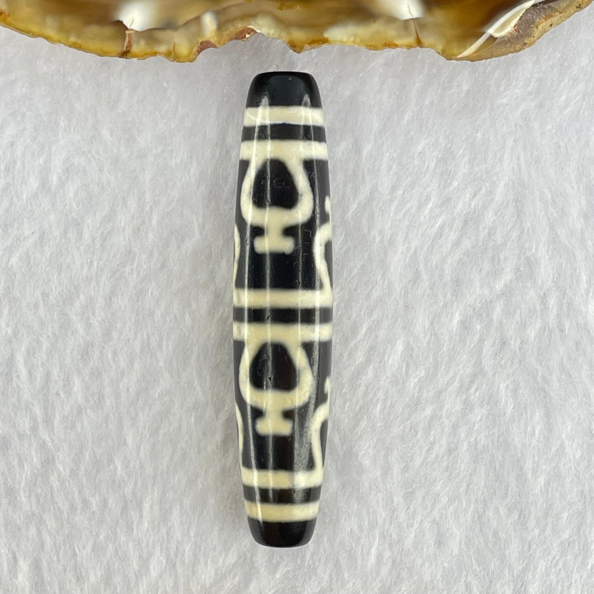 Natural Powerful Tibetan Old Oily Agate 8 Nectar Vessel Dzi Bead Heavenly Master (Tian Zhu) 花蜜容器眼天珠 14.98g 59.8 by 13.1mm - Huangs Jadeite and Jewelry Pte Ltd