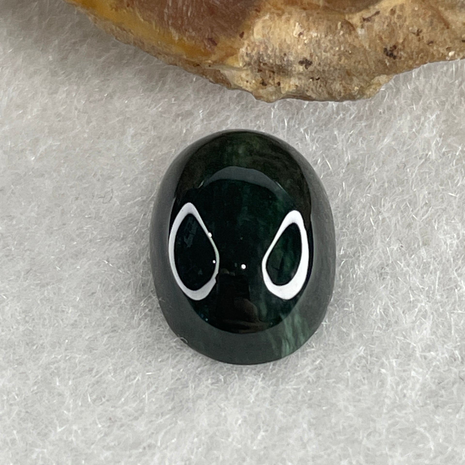 Type A Translucent Black Omphacite Jadeite Round Cabouchon Stone For Setting 1.06g 12.7 by 9.0 by 4.7mm - Huangs Jadeite and Jewelry Pte Ltd