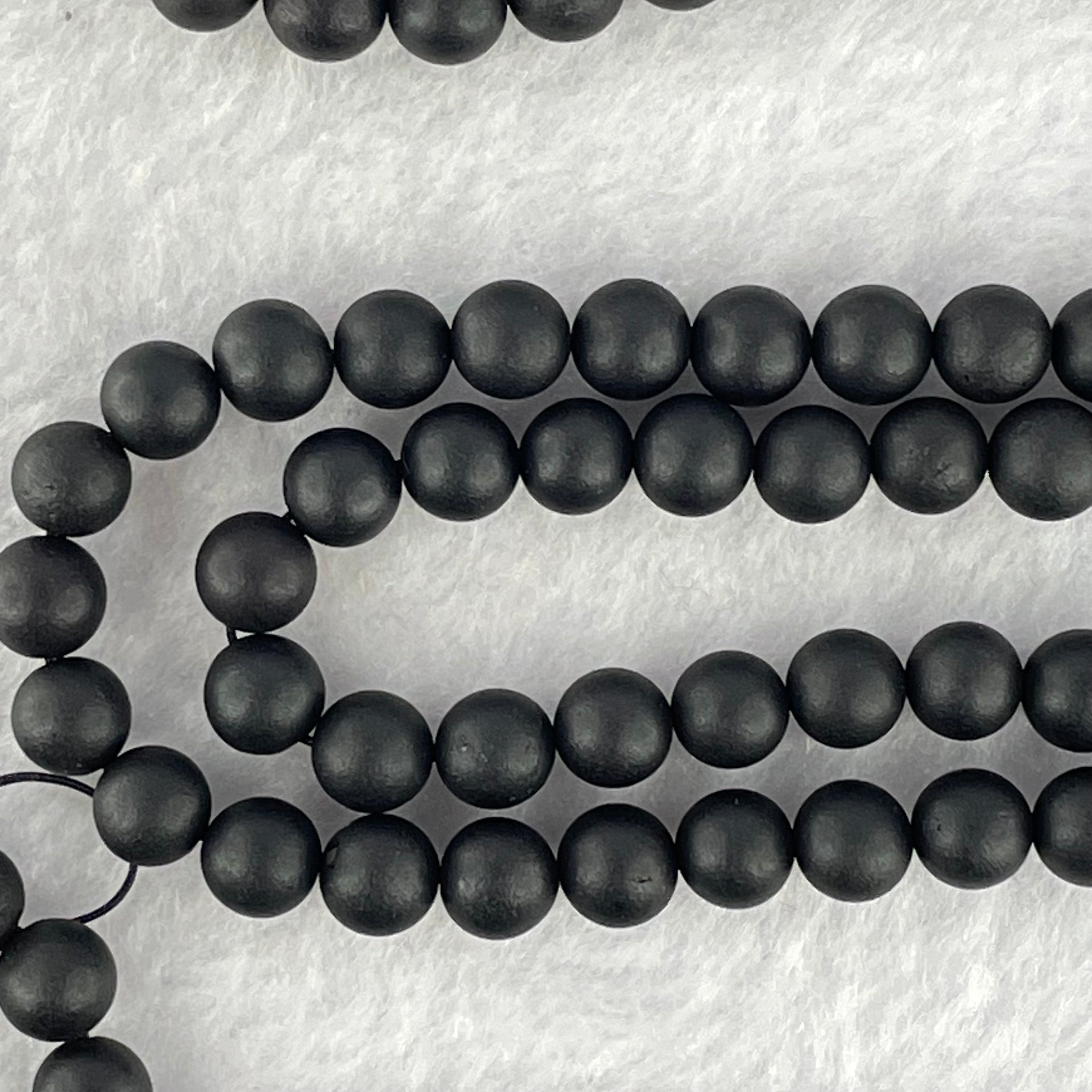 Natural Matt Black Gold King Amber Beads Necklace 天然黑金翁王琥珀项链 20.72g 72cm 6.9mm 108 Beads - Huangs Jadeite and Jewelry Pte Ltd